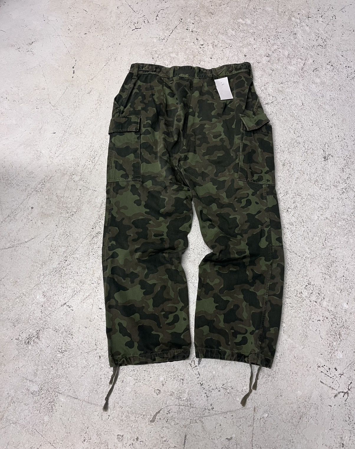 Vintage Vintage camo baggy army pants Size US 34 / EU 50 - 2 Thumbnail