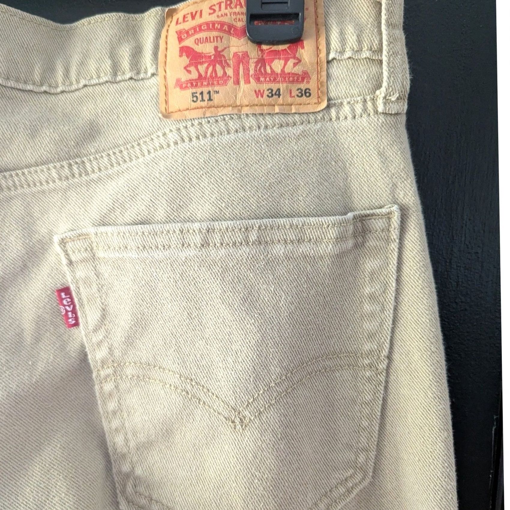 Levi's Item Specifications: Brand: Nike Size US 34 / EU 50 - 3 Thumbnail