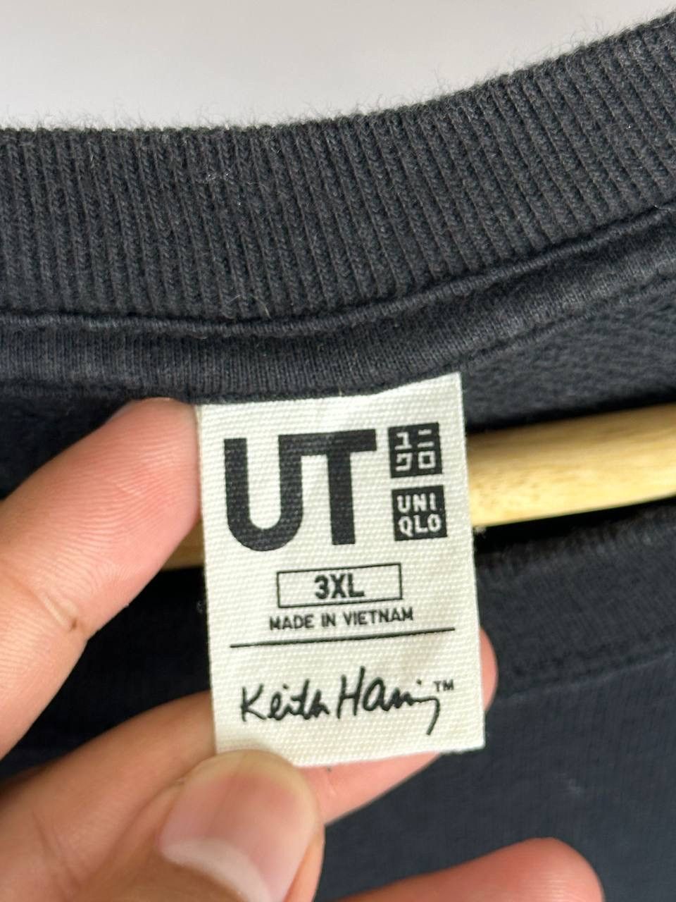 Keith Haring × Uniqlo KEITH HARING X UNIQLO BLACK SWEATSHIRT Size US XXL / EU 58 / 5 - 10 Thumbnail