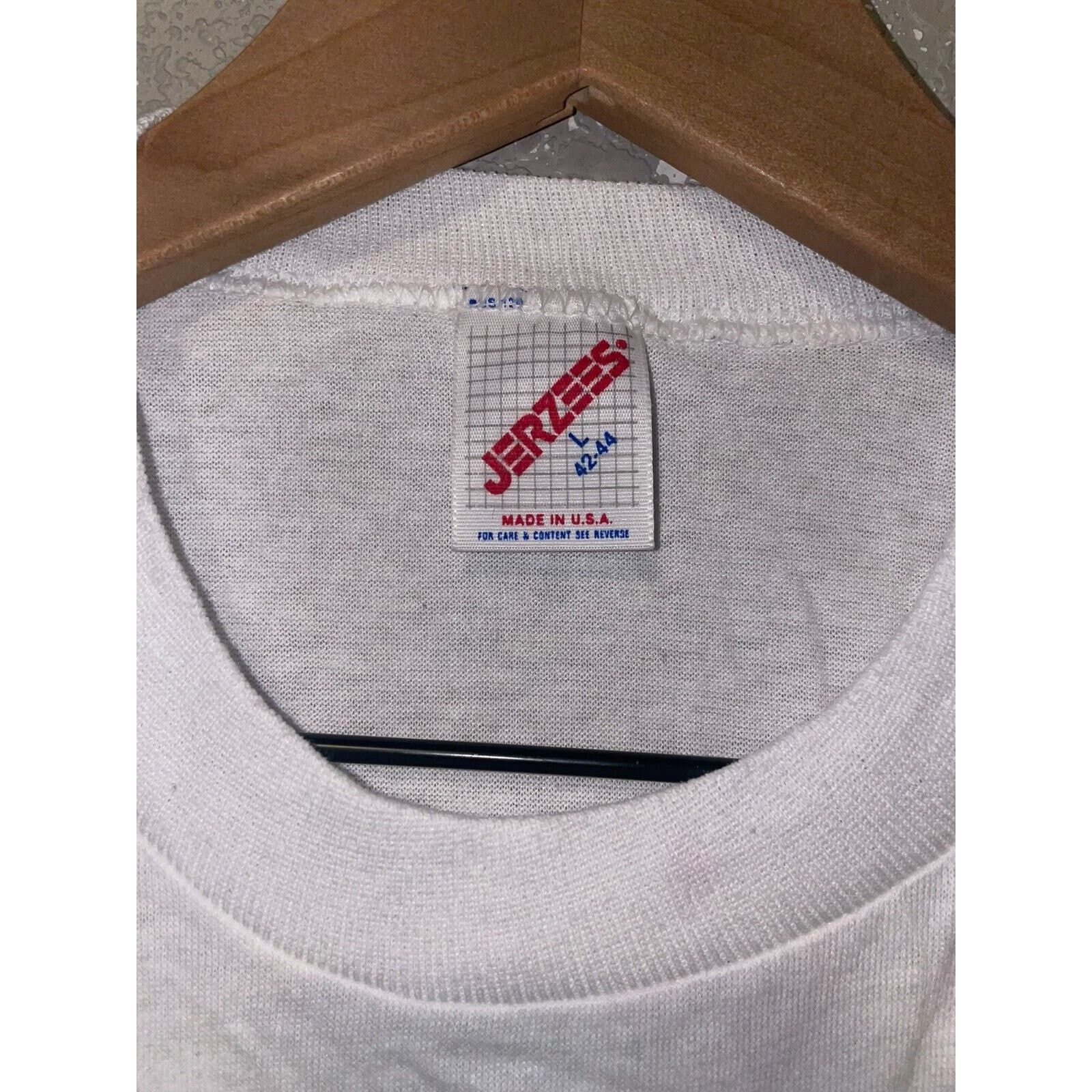 Jerzees Vintage Las Vegas Shirt Las Vegas Red Graphic White L Tee Size US L / EU 52-54 / 3 - 7 Thumbnail