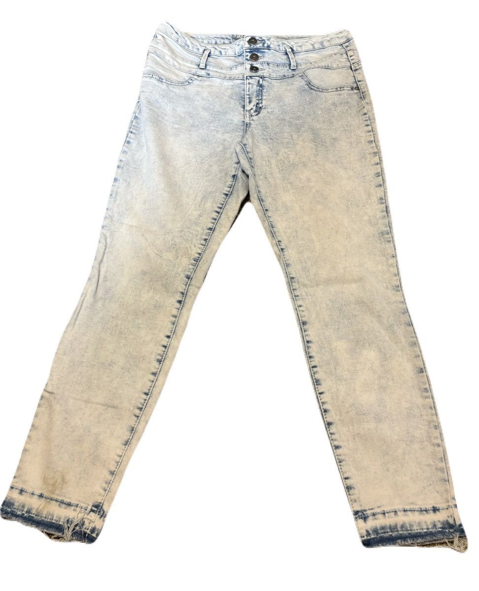 Other (No Boundaries) Light Wash Denim Jeans: Size 15 Size 34" / US 12 / IT 48 - 1 Thumbnail