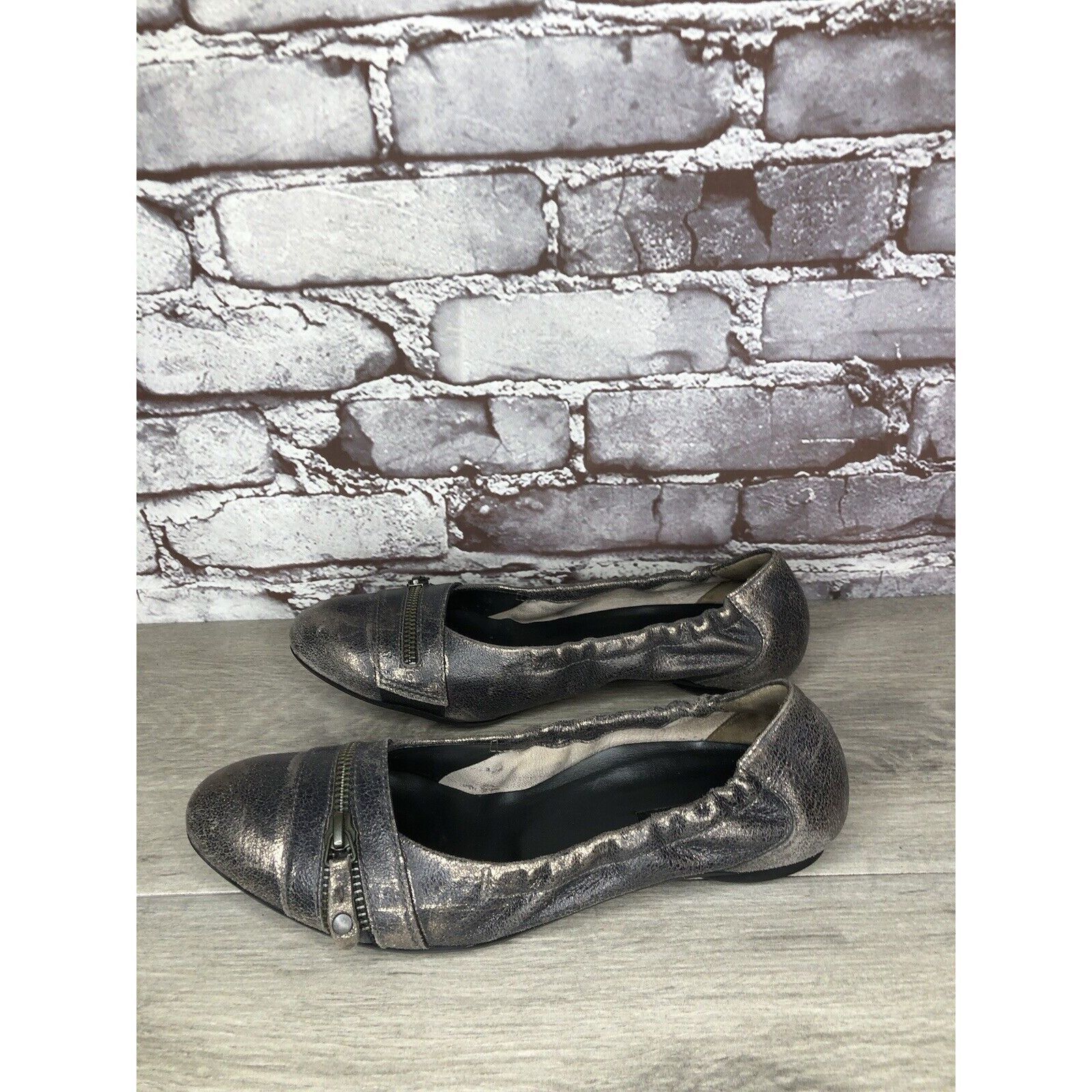 Other PAUL GREEN Pewter Leather Shimmer Zipper Ballet Flats Women Size US 7.5 / IT 37.5 - 18 Thumbnail