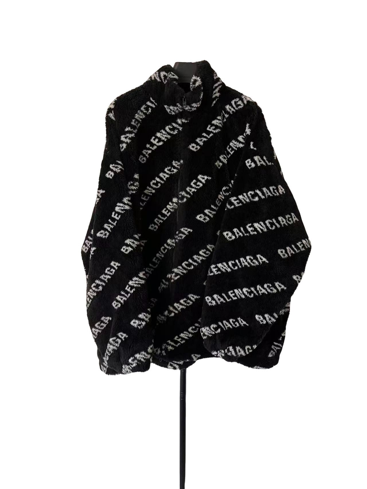 Balenciaga Balenciaga Logo All-Over Print Fleece Zip Jacket 34 Size US XXS / EU 40 - 1 Thumbnail