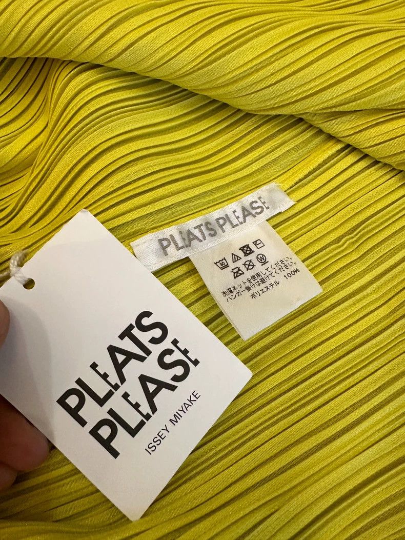 Issey Miyake Issey Miyake size:3 Bright yellow off-the-shoulder dress Size XS / US 0-2 / IT 36-38 - 6 Thumbnail