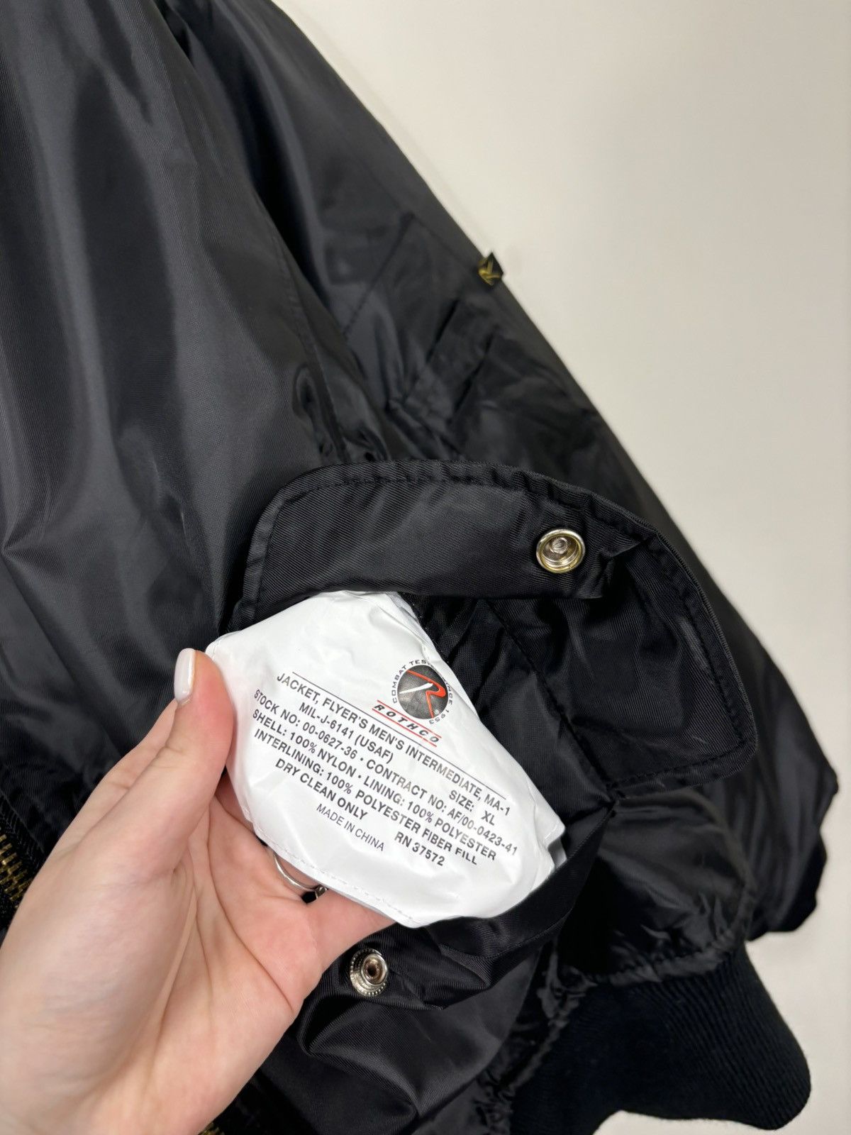 Vintage Vintage MA-1 Black Military Reversible Flight Bomber Jacket Size US XL / EU 56 / 4 - 10 Thumbnail