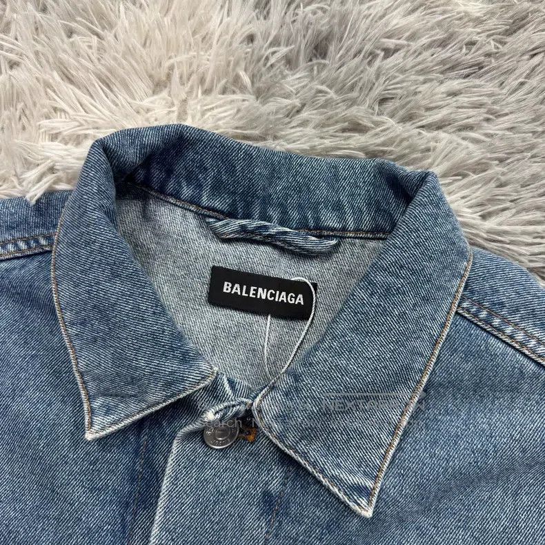 Balenciaga Balenciaga Seven Languages Denim Jacket Size US M / EU 48-50 / 2 - 2 Thumbnail