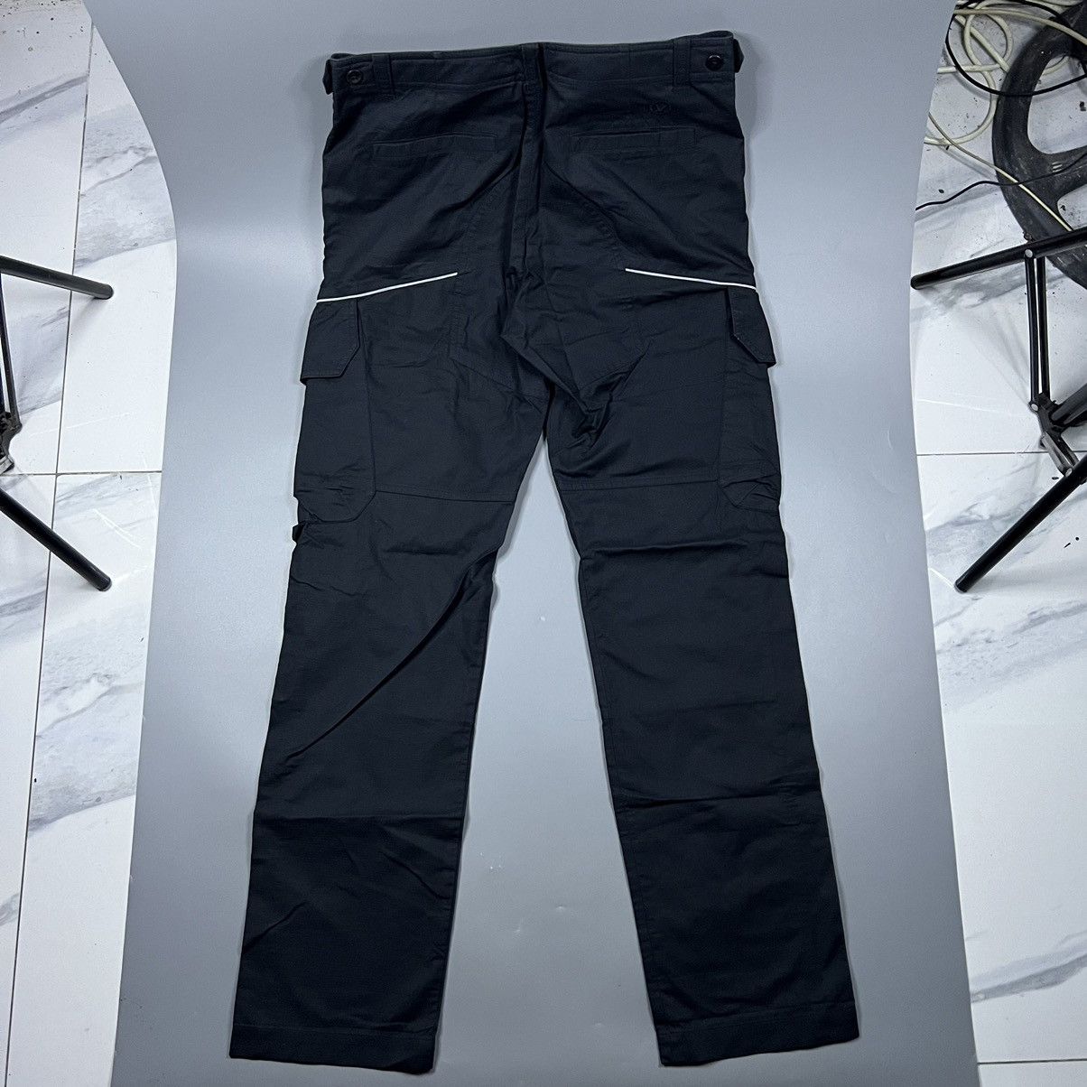 Louis Vuitton Louis Vuitton Virgil Abloh SS19 Black Cargo Pants Reflective Size US 31 - 10 Thumbnail