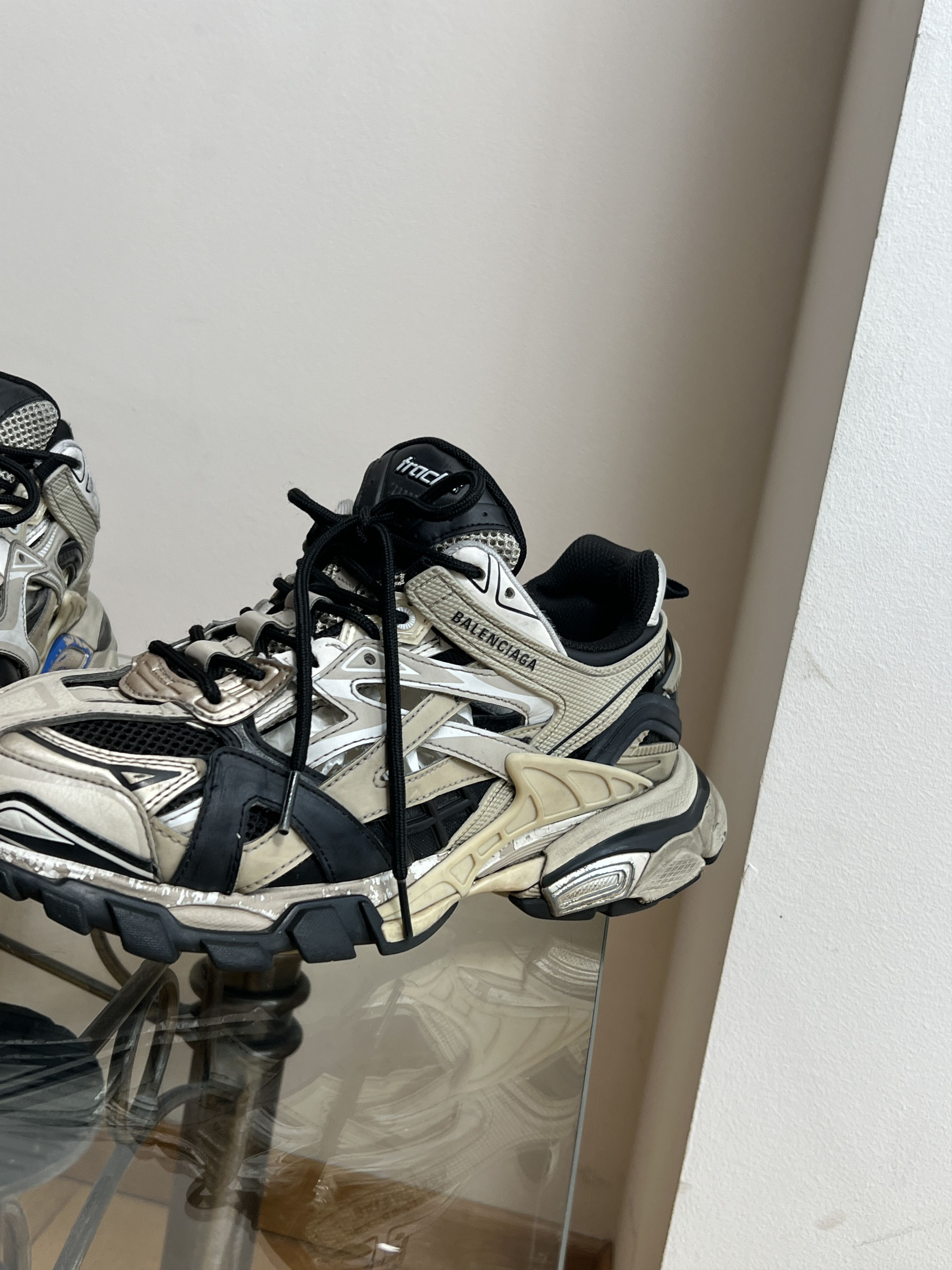 Balenciaga TRACK.2 BEIGE SZ EU 41 Size US 8 / EU 41 - 7 Thumbnail