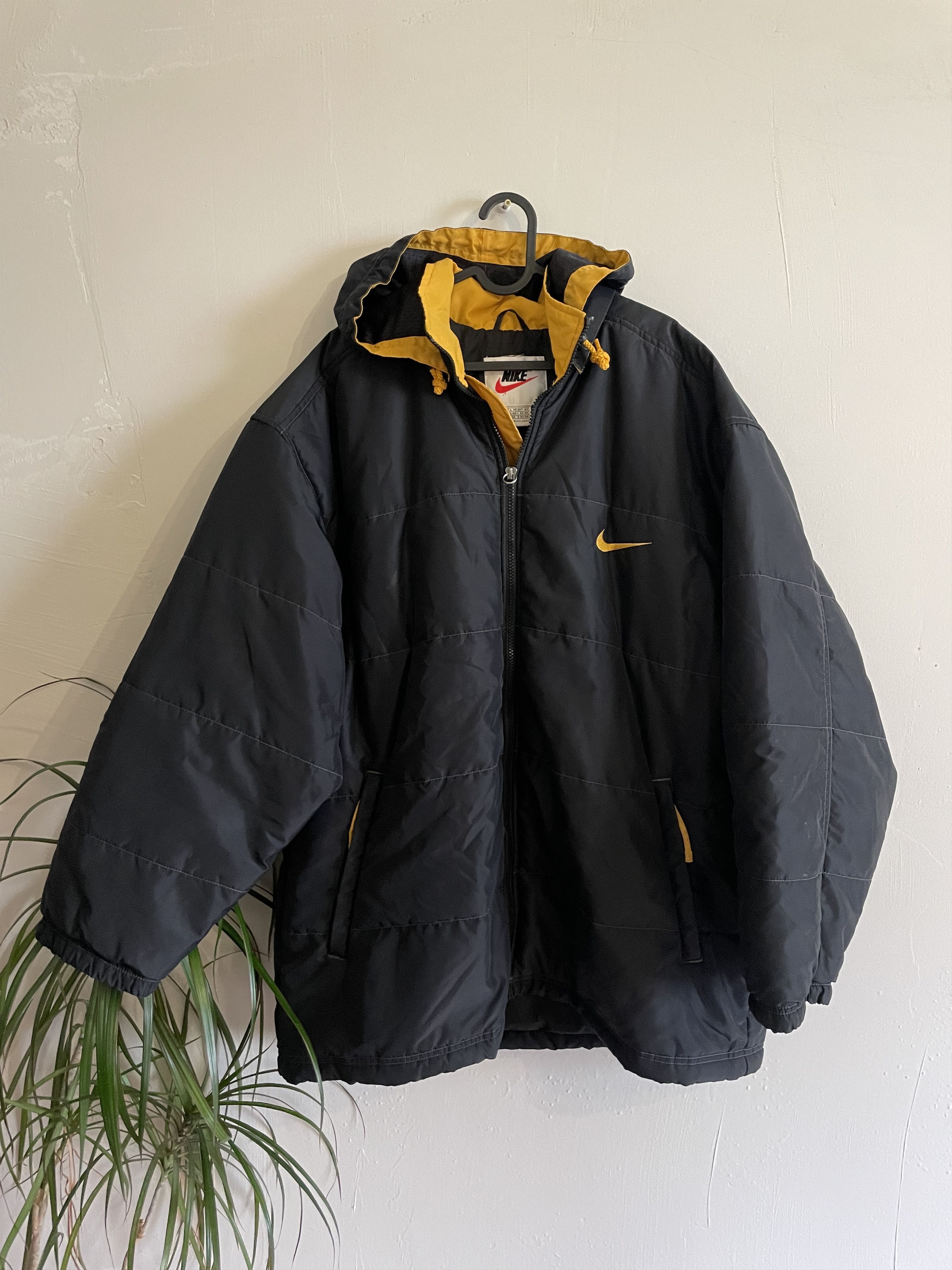 Nike Nike Vintage Down Puffer Jacket Big Swoosh Double Logo Size US L / EU 52-54 / 3 - 2 Thumbnail