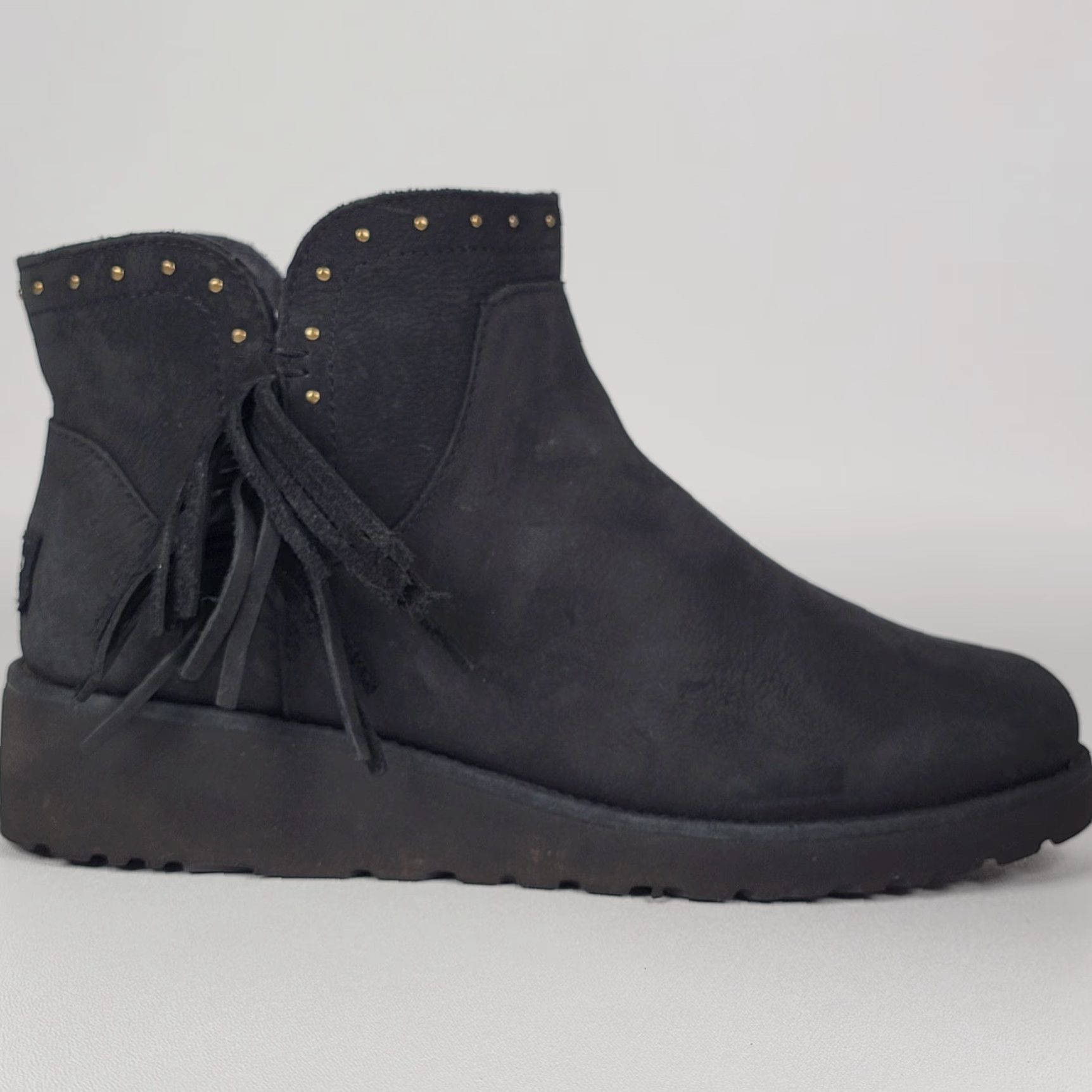 Ugg VINTAGE UGG Cindy Water-resistant BLACK Genuine Shearling Studded Bootie Women Size 8 Bootie Black Studded Water Resistant Suede Uggs Australia Womens Size US 6 / IT 36 - 3 Thumbnail