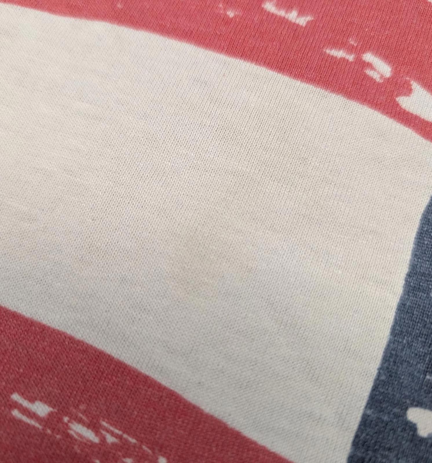 Fruit Of The Loom Vintage 90s American Flag All over print made in USA t-shirt Size US L / EU 52-54 / 3 - 6 Thumbnail