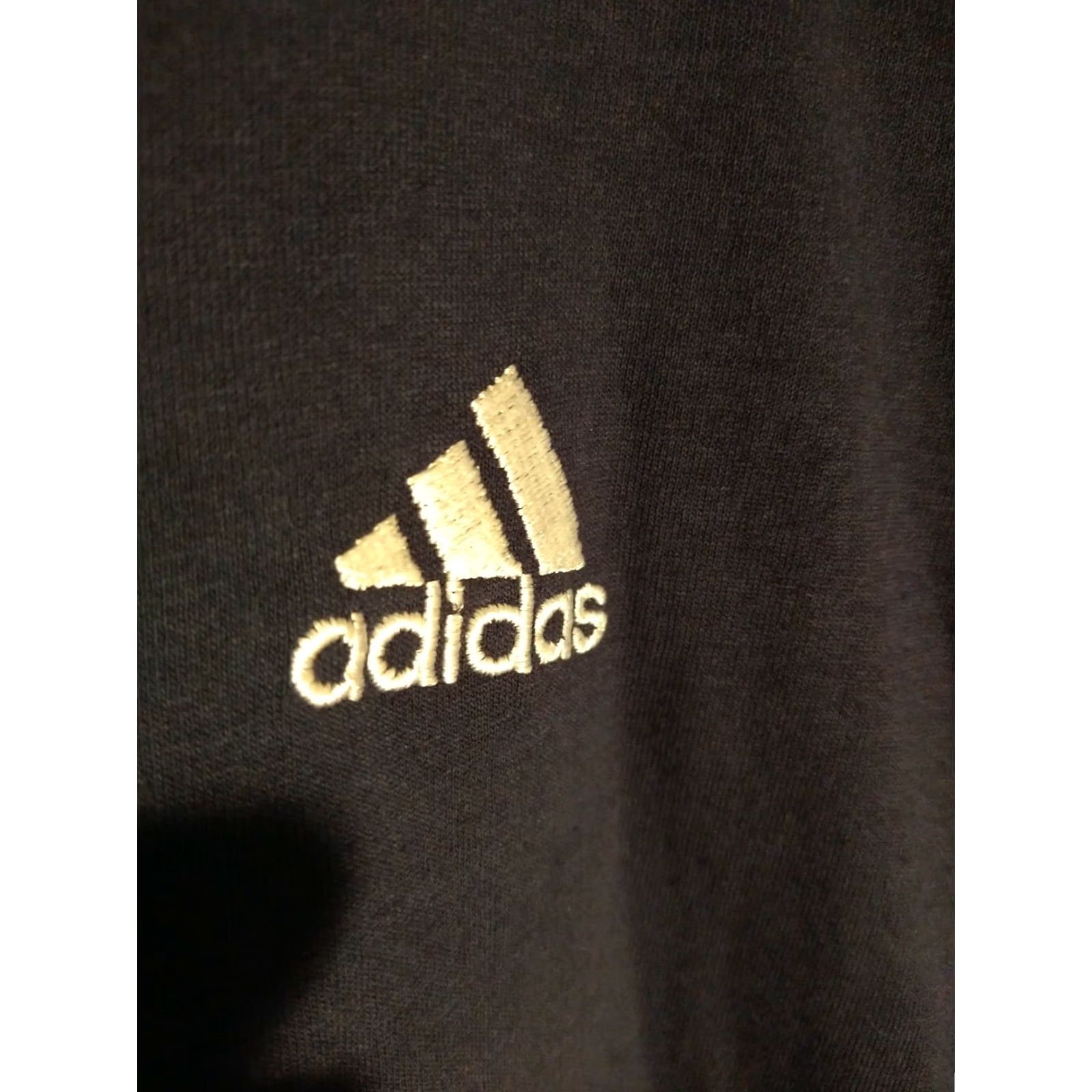 Adidas VINTAGE Adidas Indigo Crew Neck TShirt XL Size Made in USA Embroidered Logo United States Men Activewear casual Athleisure USA 90s? Size US XL / EU 56 / 4 - 3 Thumbnail