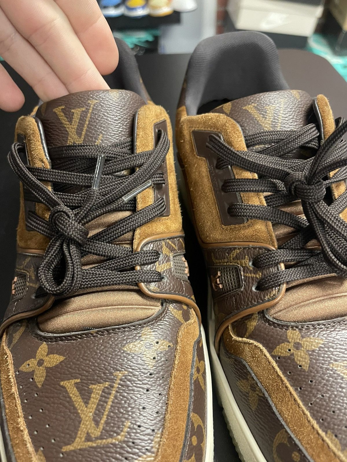 Louis Vuitton Size 8.5 - Louis Vuitton Trainer Low Top Brown Size US 8.5 / EU 41-42 - 9 Thumbnail