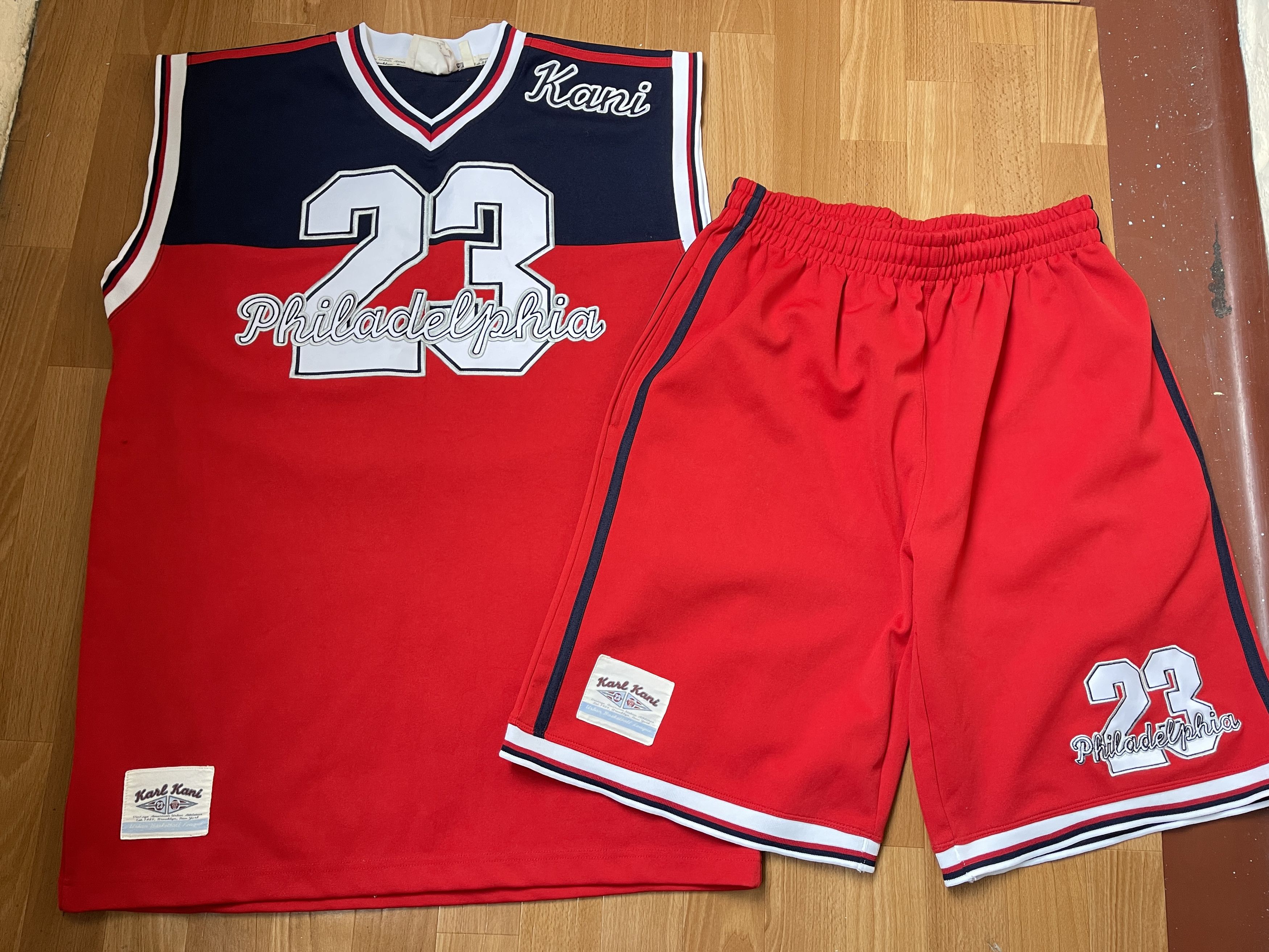 Karl Kani KARL KANI tracksuit, Kani Philadelphia jersey shorts L Size US L / EU 52-54 / 3 - 2 Thumbnail
