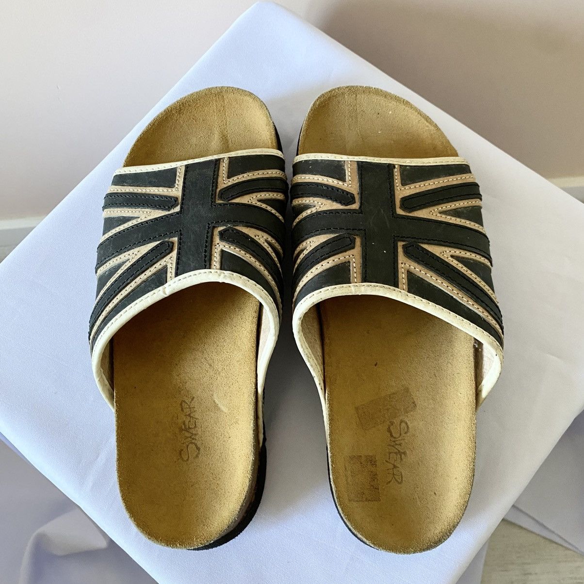 SWEAR London RARE SWEAR London British Flag Vintage Slides Flats Shoes Size US 8.5 / IT 38.5 - 4 Thumbnail