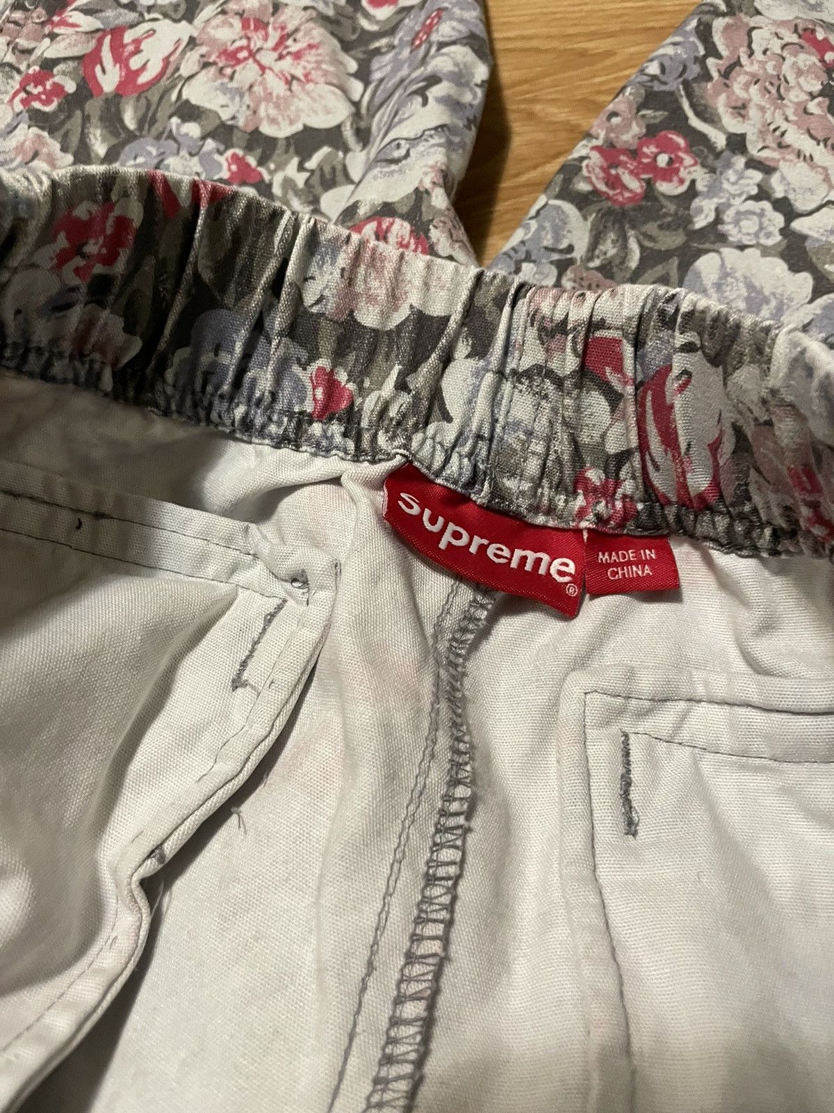 Supreme Supreme Belted Trail Pant (SS23) Floral Size US 31 - 6 Thumbnail