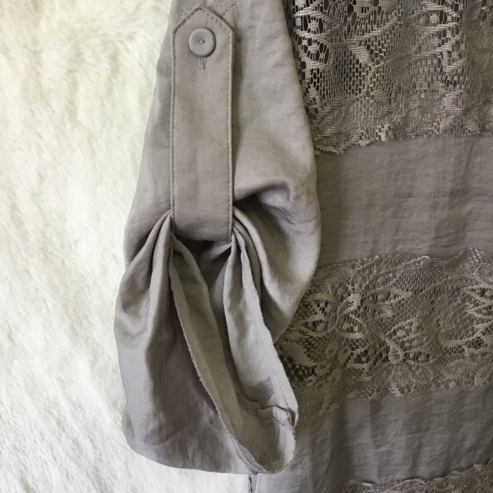 Bcbgmaxazria BCBGMaxAzria Light Gray Lace-Trim Tunic Top Size S / US 4 / IT 40 - 8 Thumbnail