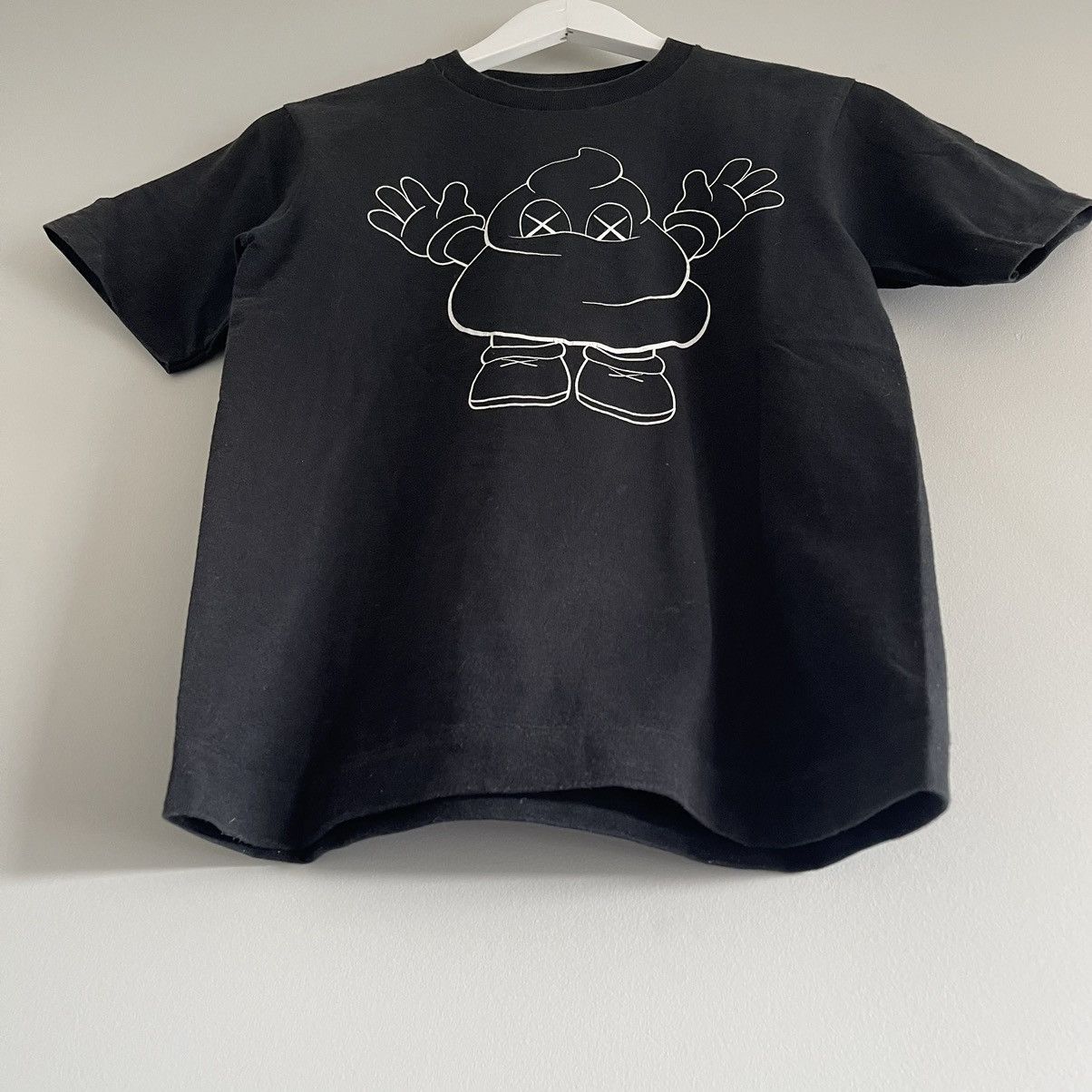 Bape × Kaws Bape x Kaws Warm Regards Tee Size XS / US 0-2 / IT 36-38 - 3 Thumbnail