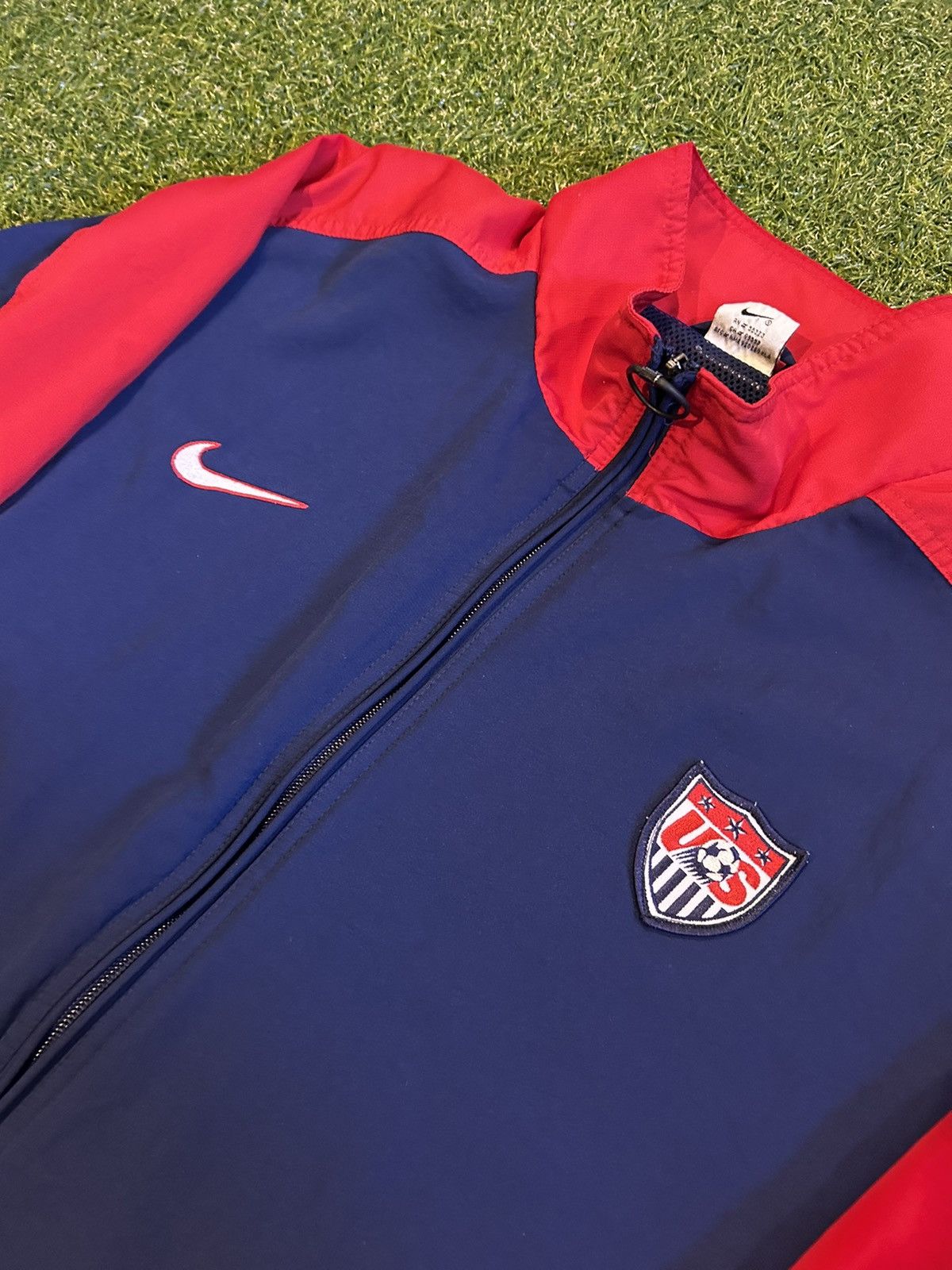 Nike 96/98 USMNT Light Training Jacket Size US L / EU 52-54 / 3 - 5 Thumbnail