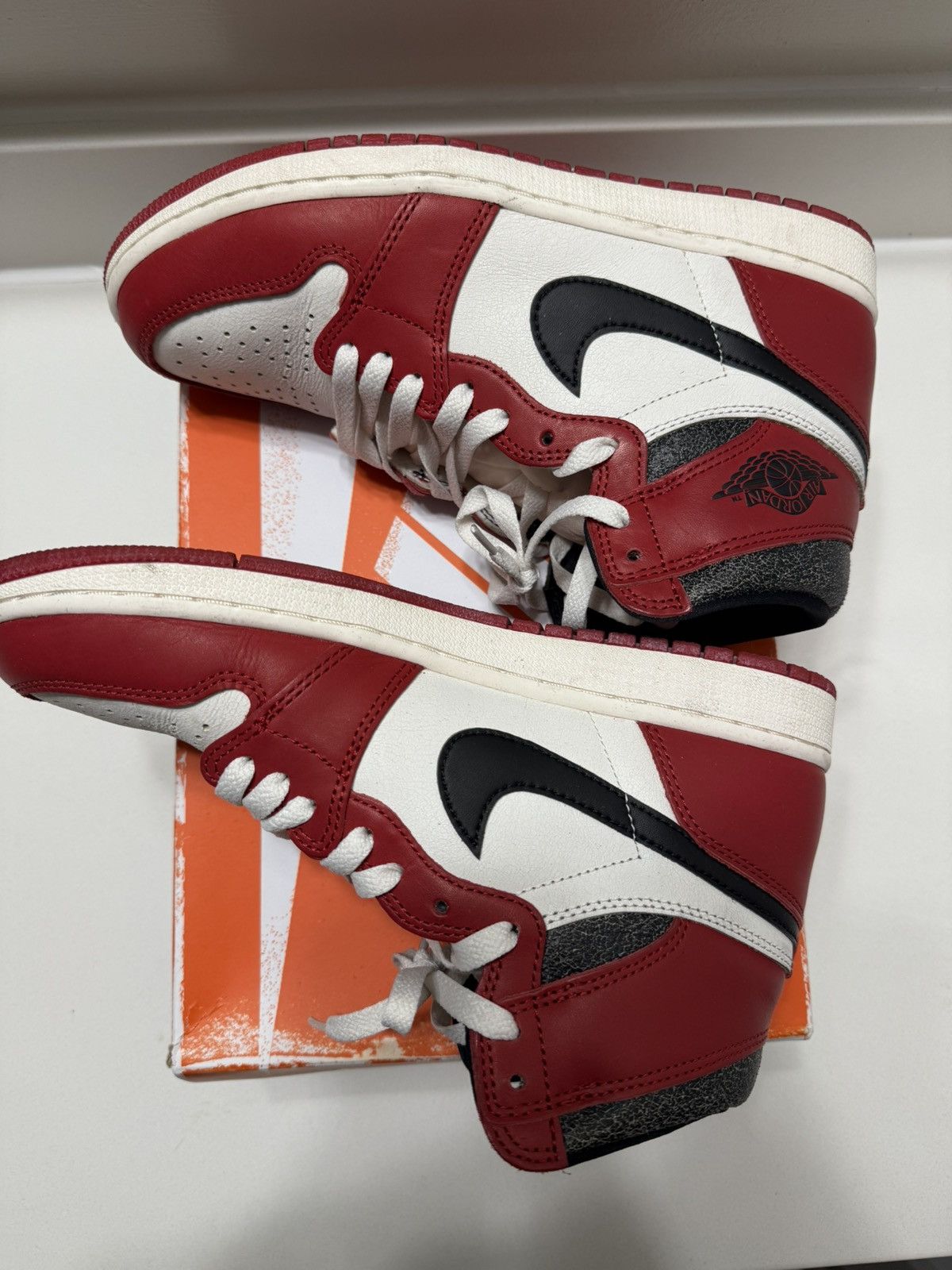 Jordan Brand Air Jordan Retro 1 High OG Lost and Found Size US 9 / EU 42 - 5 Thumbnail