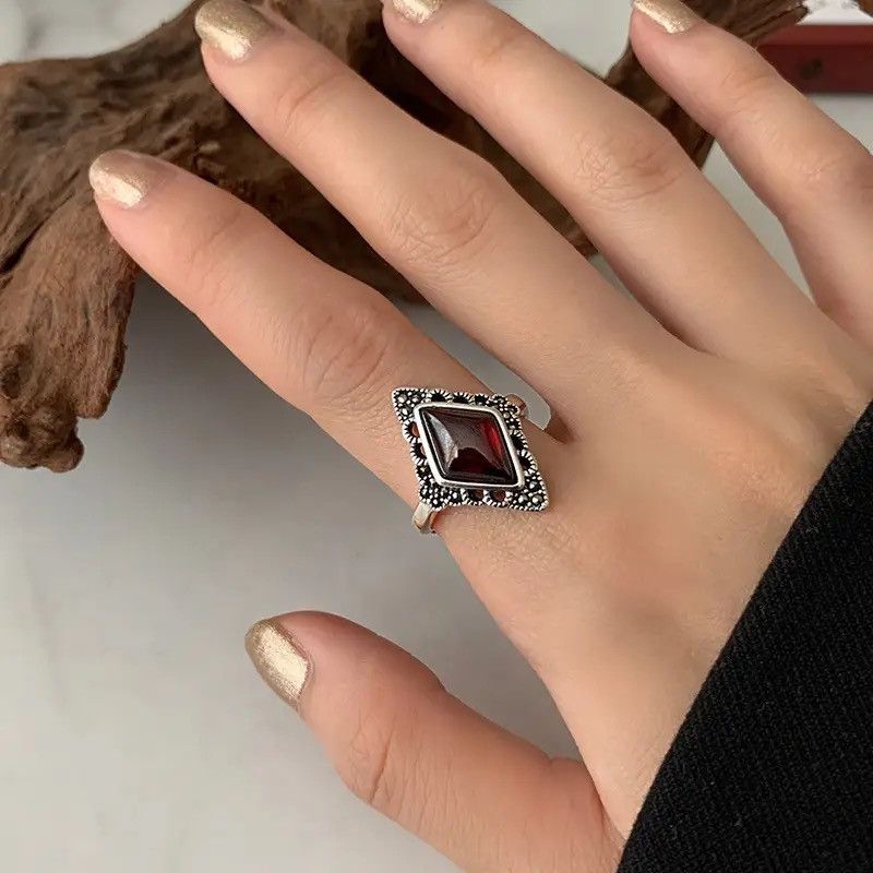 Japanese Brand × Jewelry × Vintage Creative Red Garnet Stone Craft Ring Size ONE SIZE - 1 Thumbnail