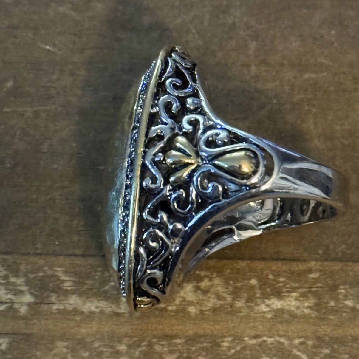 Other Large two tone hammered oval filigree ring Size ONE SIZE - 8 Thumbnail