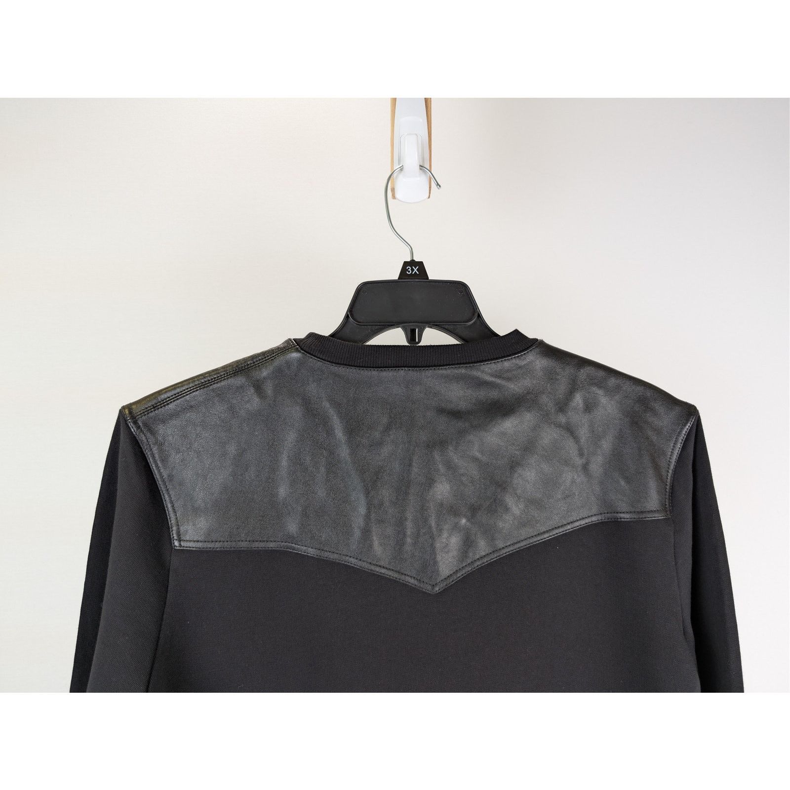 Saint Laurent Paris o1rshd1 CC20 cotton crewneck sweatshirt with lamb leather Size US M / EU 48-50 / 2 - 11 Thumbnail