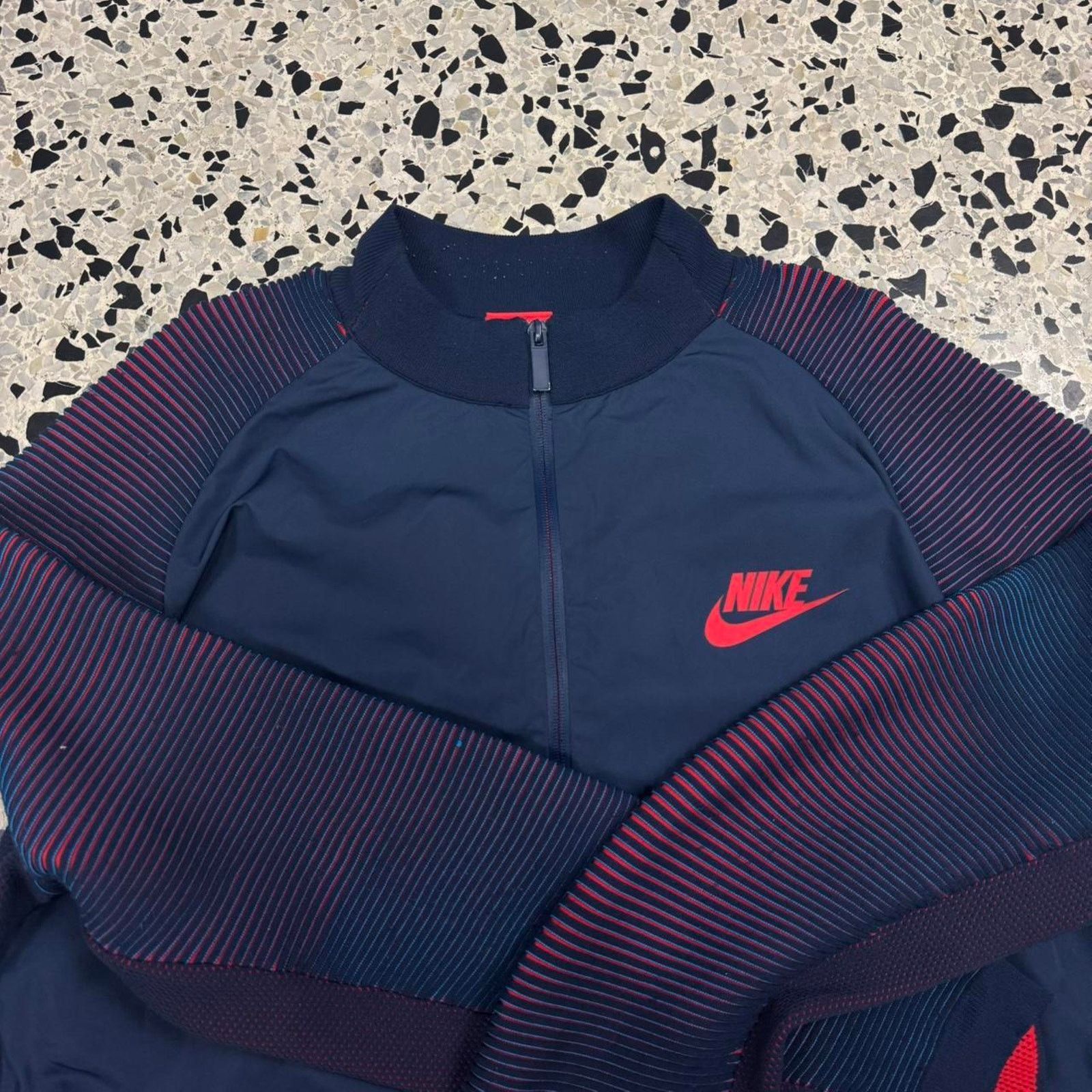Nike × Vintage VINTAGE NIKE TECH KNIT DYNAMIC REVEAL VARSITY TRACK JACKET: Size US XL / EU 56 / 4 - 2 Thumbnail