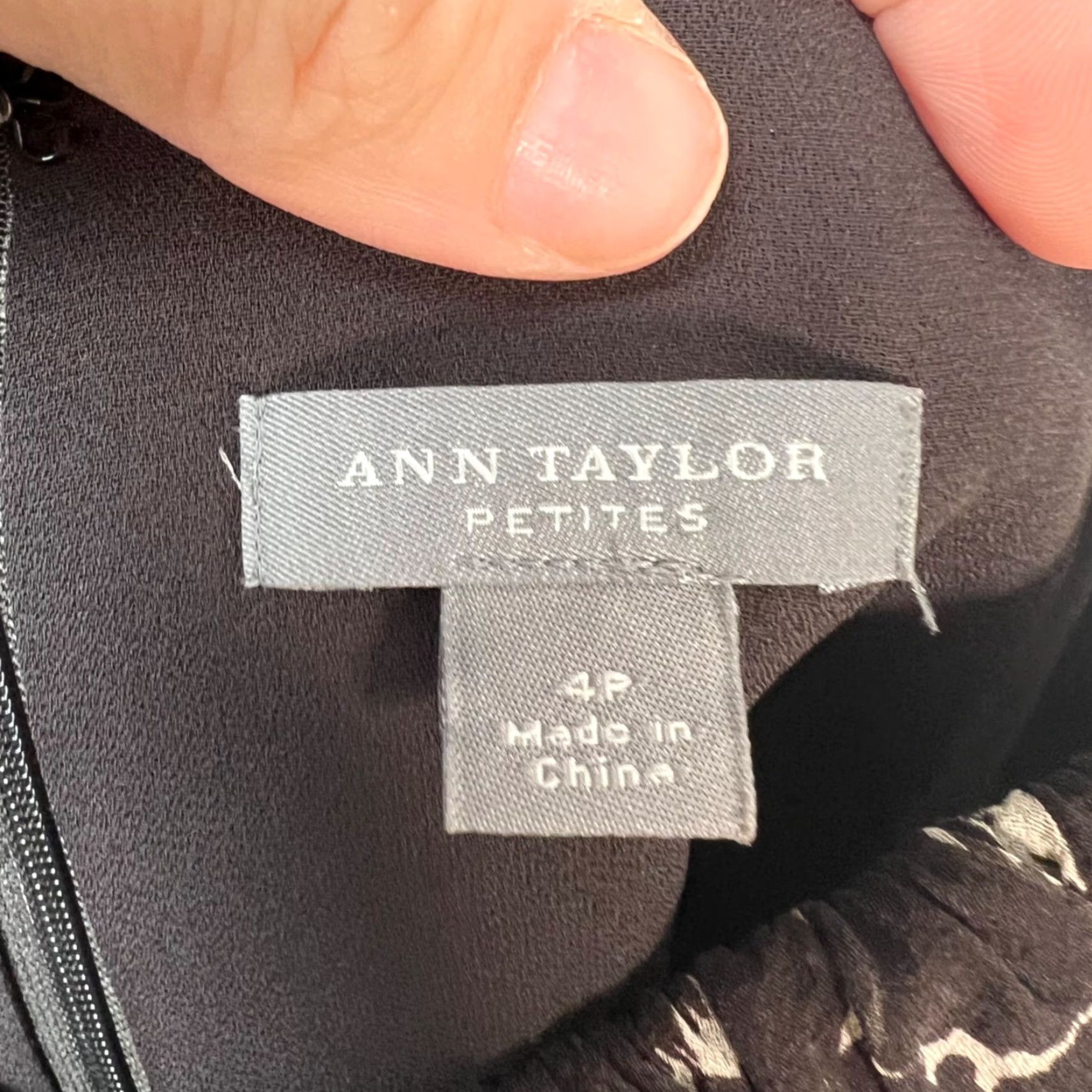 Ann Taylor Ann Taylor Petites Dress Brown Silk Sleeveless A-Line Sheath V-Neck Knee Length Party Cocktail 4P Womens Size S / US 4 / IT 40 - 3 Thumbnail
