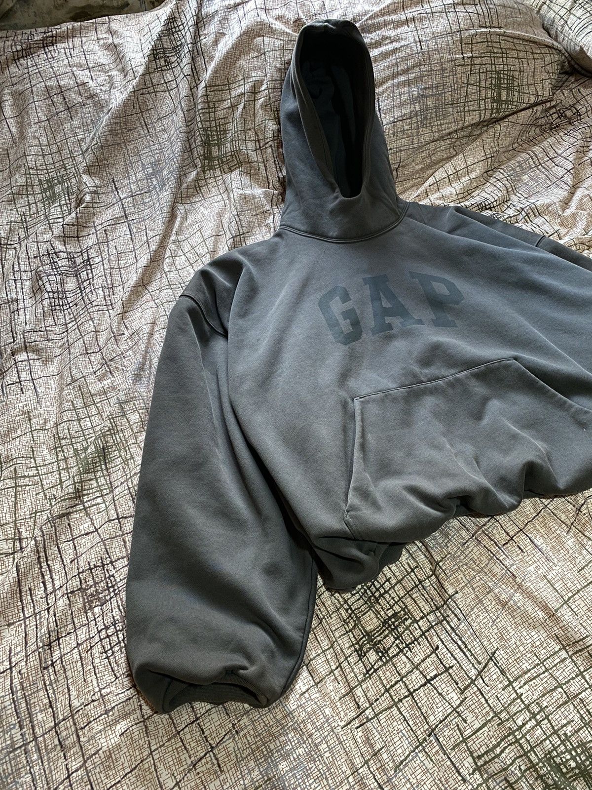 Balenciaga × Gap × Kanye West 🕊️BNWT Yzy Yeezy Gap Balenciaga Dove Gray hoodie Size US L / EU 52-54 / 3 - 21 Thumbnail