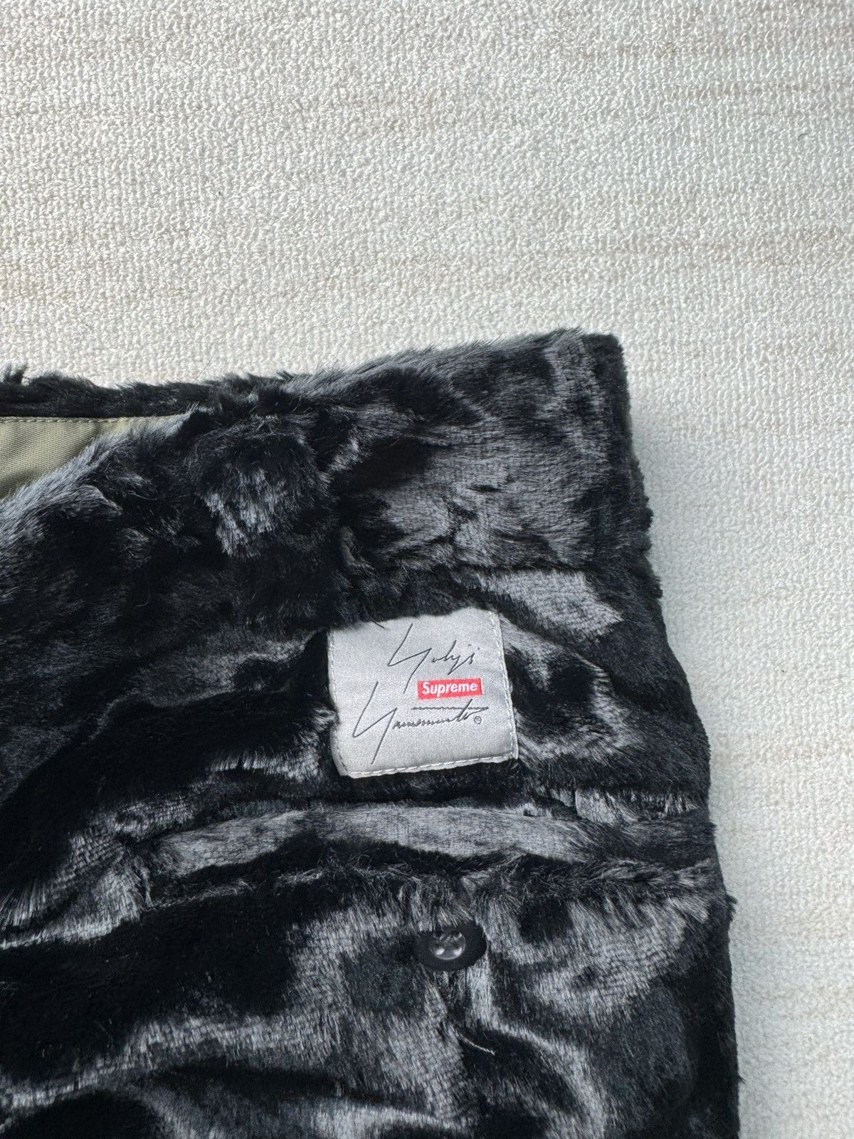 Supreme × Yohji Yamamoto Faux fur cargo pant S Size US 30 / EU 46 - 8 Thumbnail