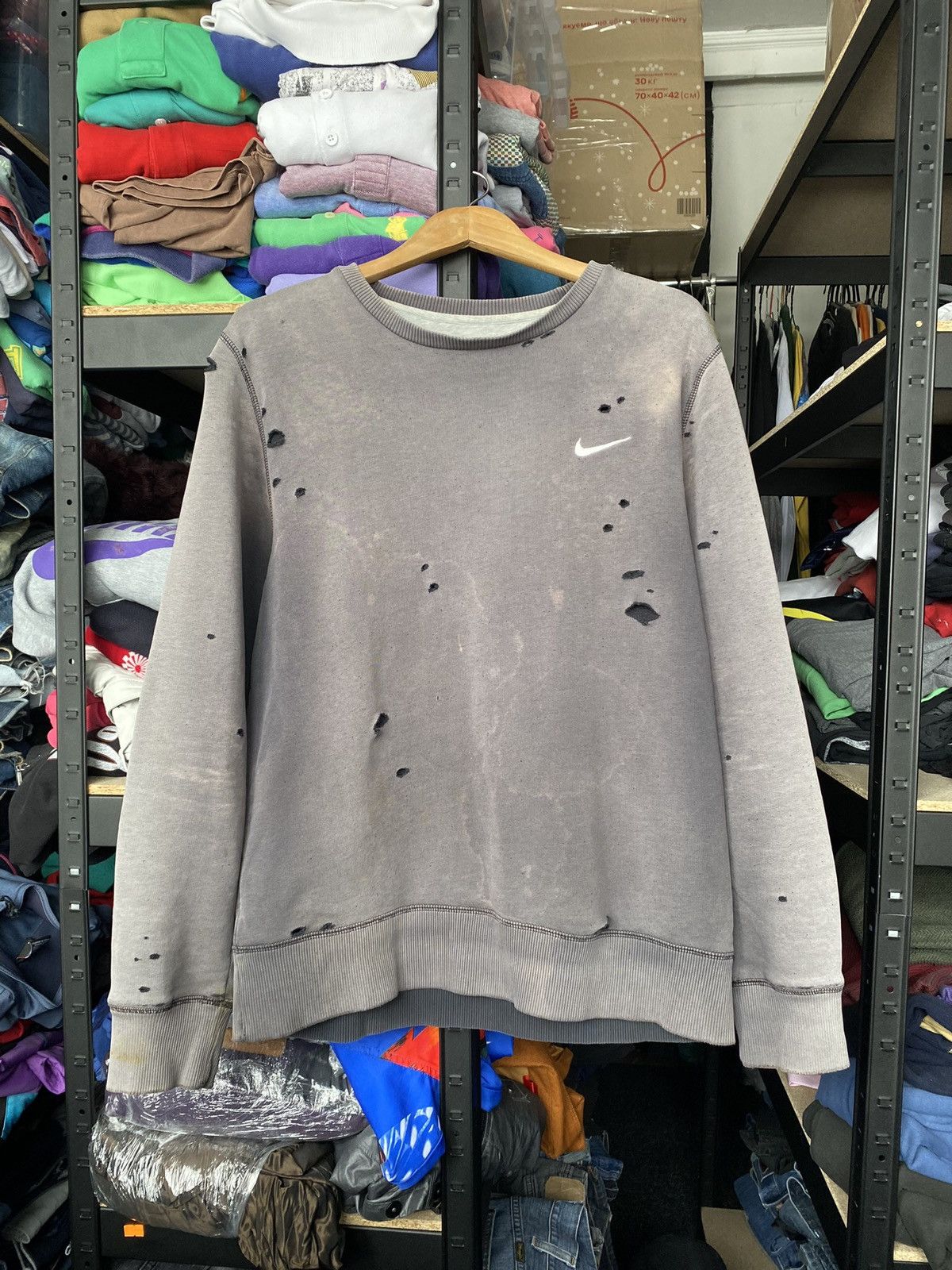 Nike 🔥NIKE DISTRESSED Dirty ripped men sweatshirt rare y2k punk Size US L / EU 52-54 / 3 - 2 Thumbnail