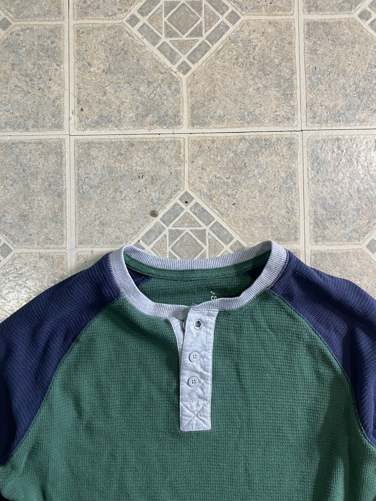Other Vintage y2k waffle knit thermal long sleeve two tone Size US M / EU 48-50 / 2 - 2 Thumbnail