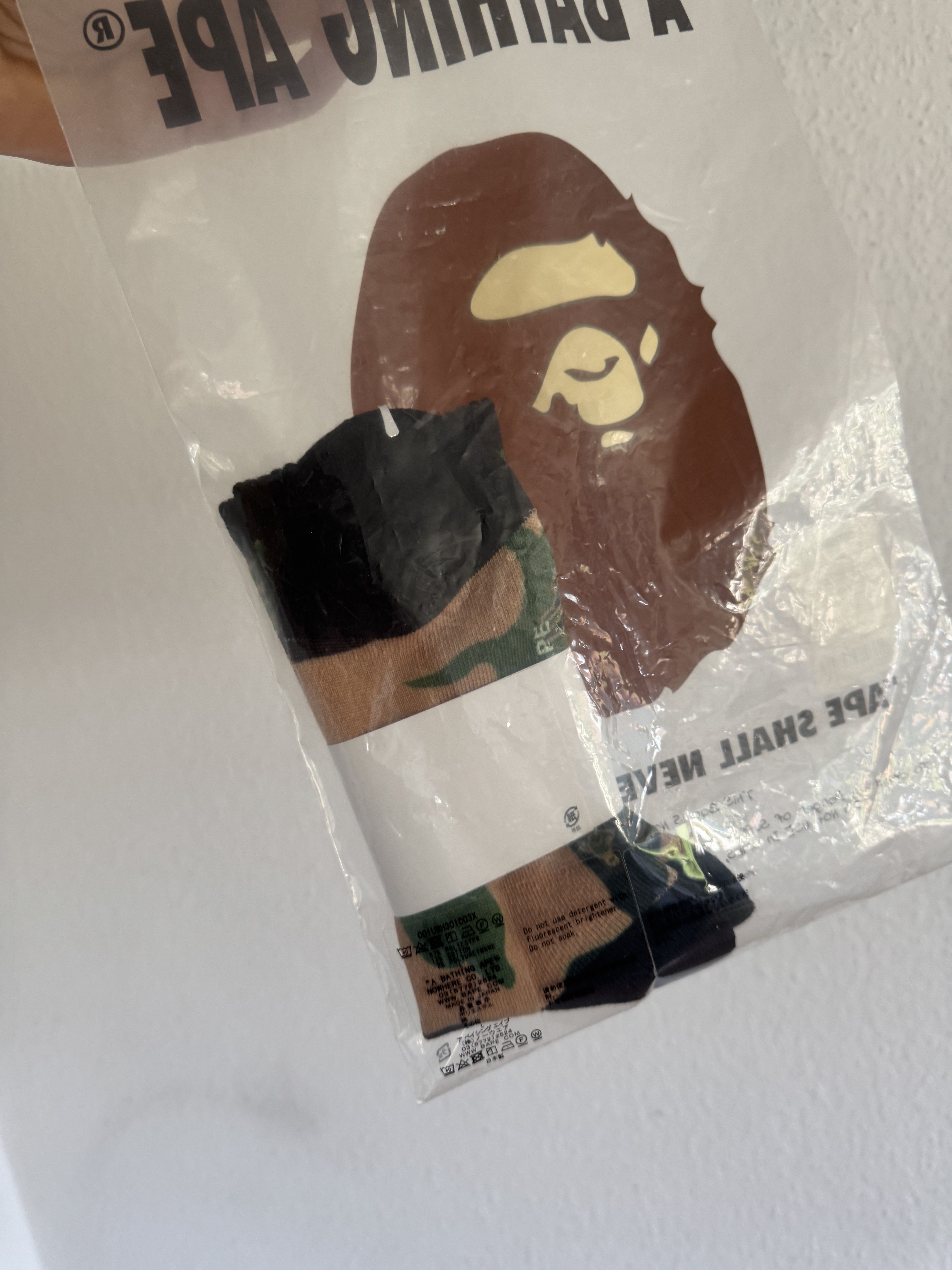 Bape 1st Camo Crew Socks Beige/Green Size ONE SIZE - 2 Thumbnail