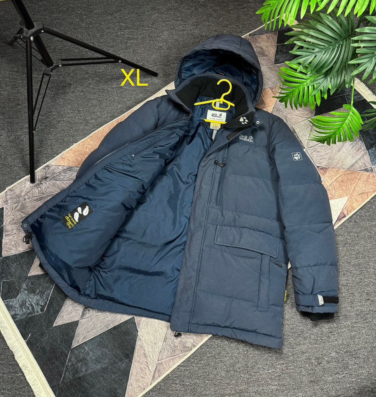 Jack Wolfskin Jack Wolfskin Down Jacket Puffer Vintage parka size XL Size US XL / EU 56 / 4 - 1 Thumbnail
