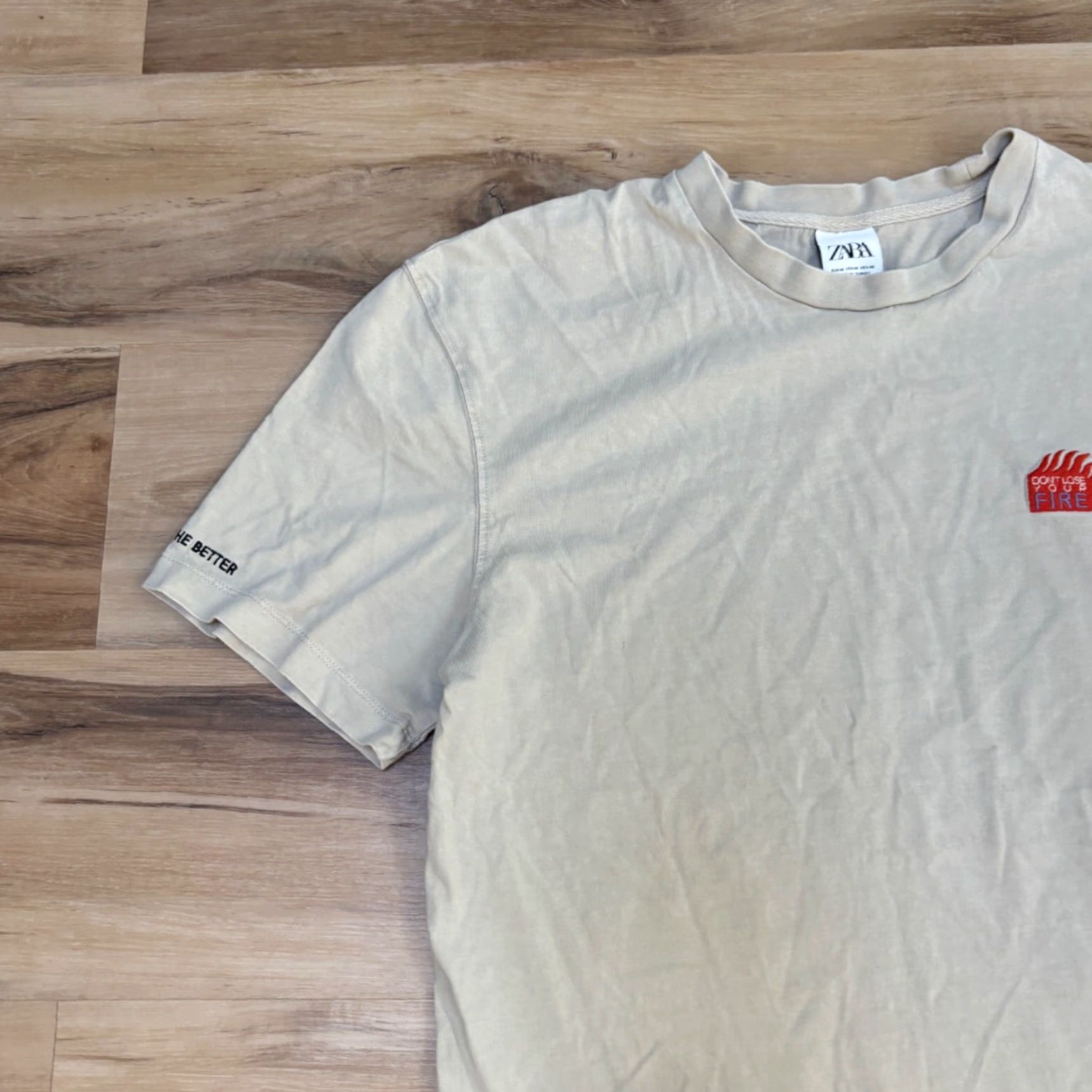 Zara ZARA T Shirt Mens Medium Crew Neck Tonal Logo USA Beige Cotton Short Sleeve Basic Tee USA Mens (Regular) Size US M / EU 48-50 / 2 - 4 Thumbnail
