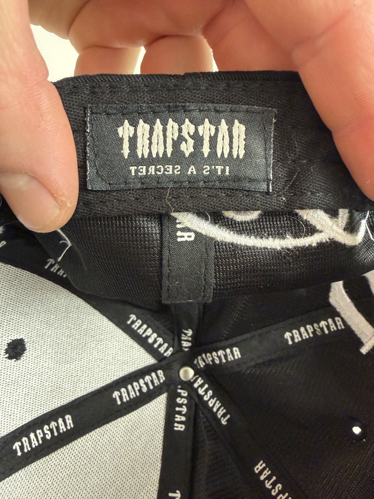 Trapstar London Trapstar Snapback in Black Size ONE SIZE - 8 Thumbnail