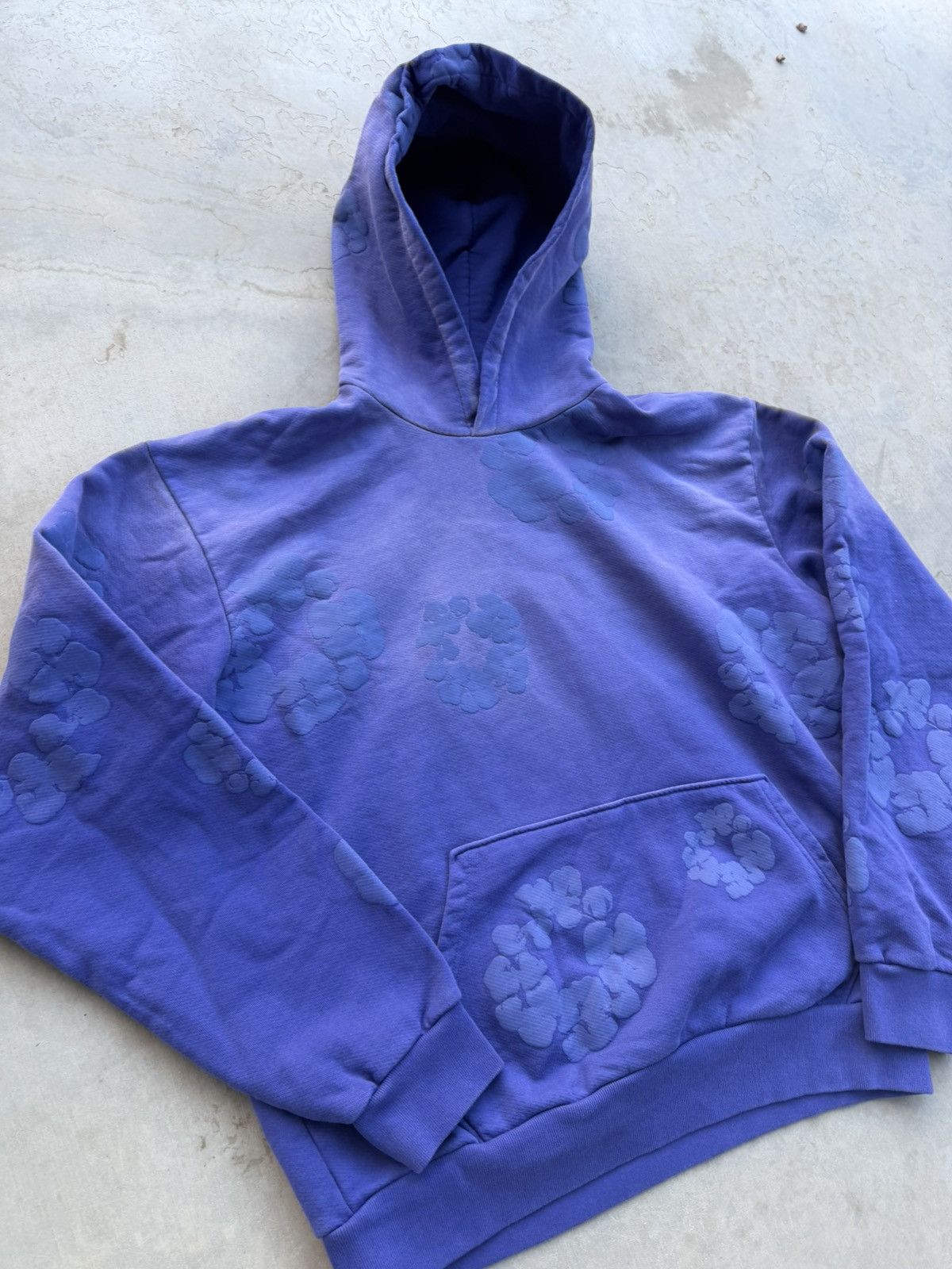 DENIM TEARS Denim Tears Mono Cotton Wreath Hoodie – Washed Blue Large Size US L / EU 52-54 / 3 - 3 Thumbnail