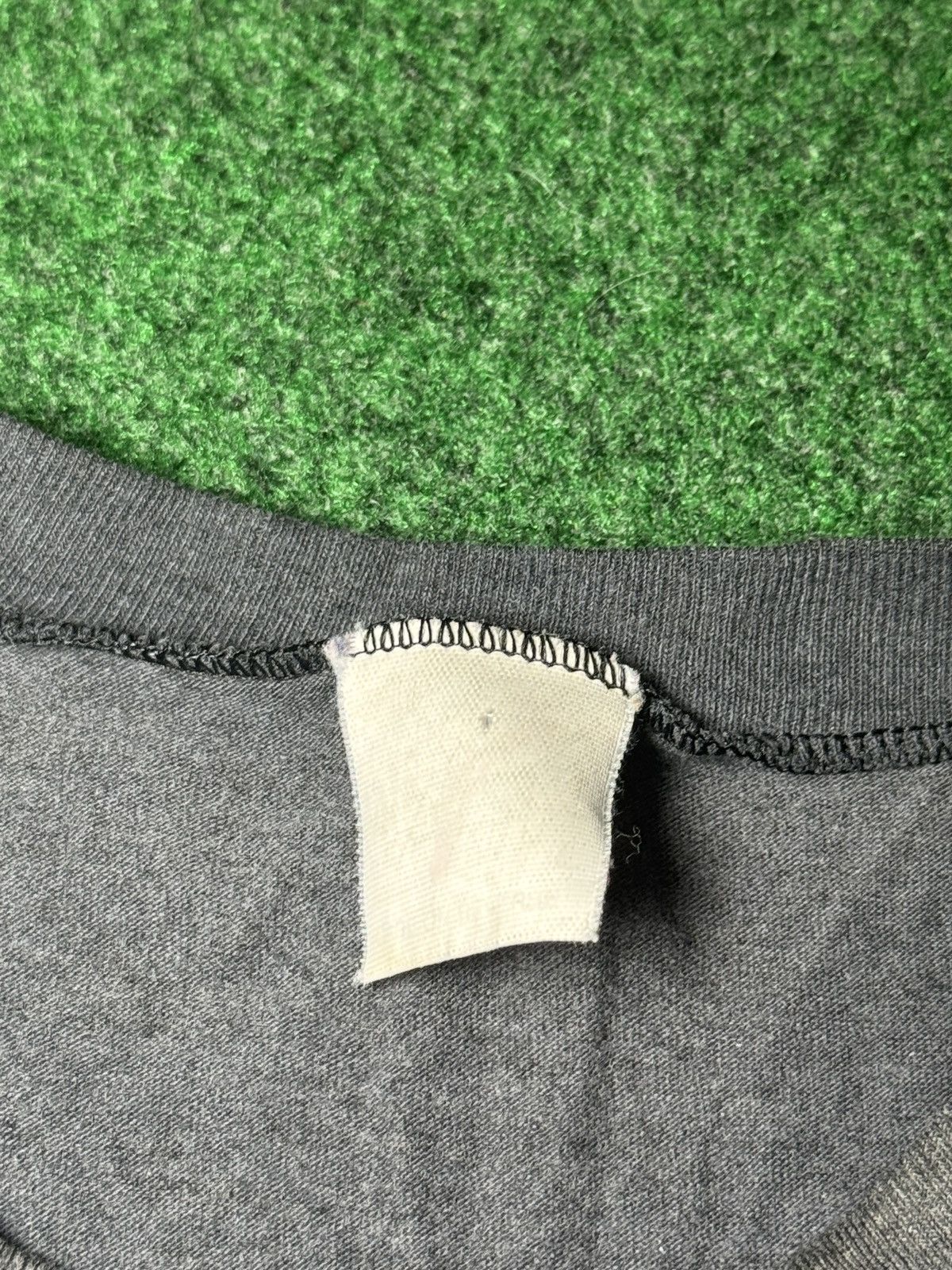 Vintage Vintage 80s 90s Sleeveless Faded Grunge Lrg 21x27 T Shirt Size US L / EU 52-54 / 3 - 2 Thumbnail