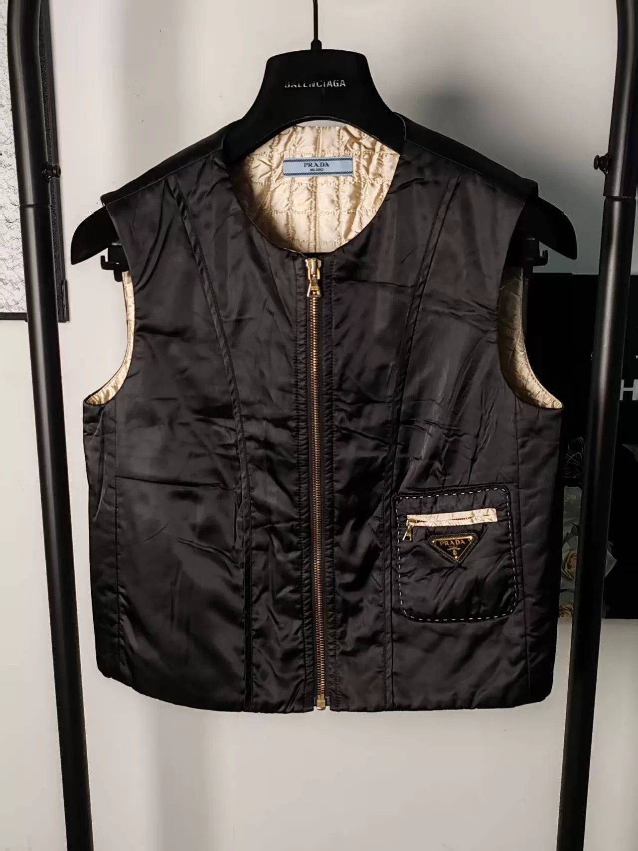Prada Prada Metal Triangle Cotton Vest Size US XXS / EU 40 - 1 Thumbnail