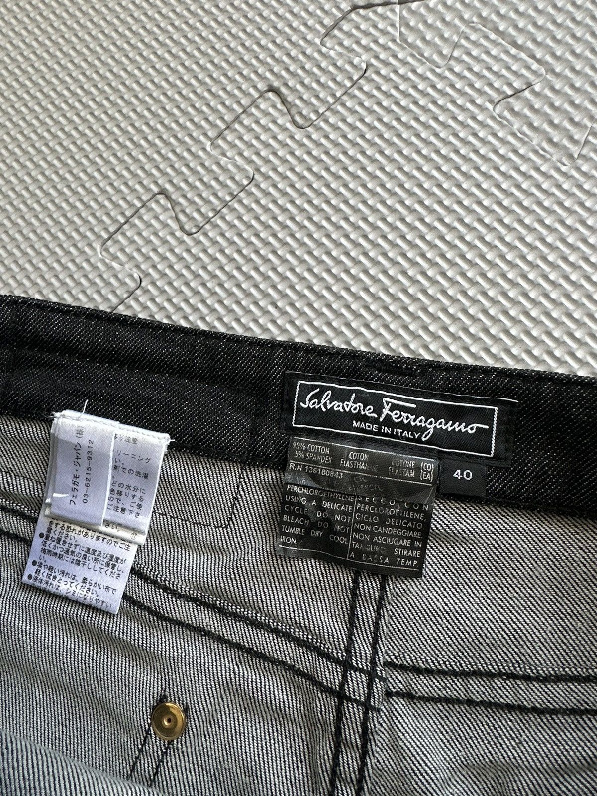 Salvatore Ferragamo Salvatore Ferragamo Slim Fit Black Jeans Size 28" / US 6 / IT 42 - 11 Thumbnail