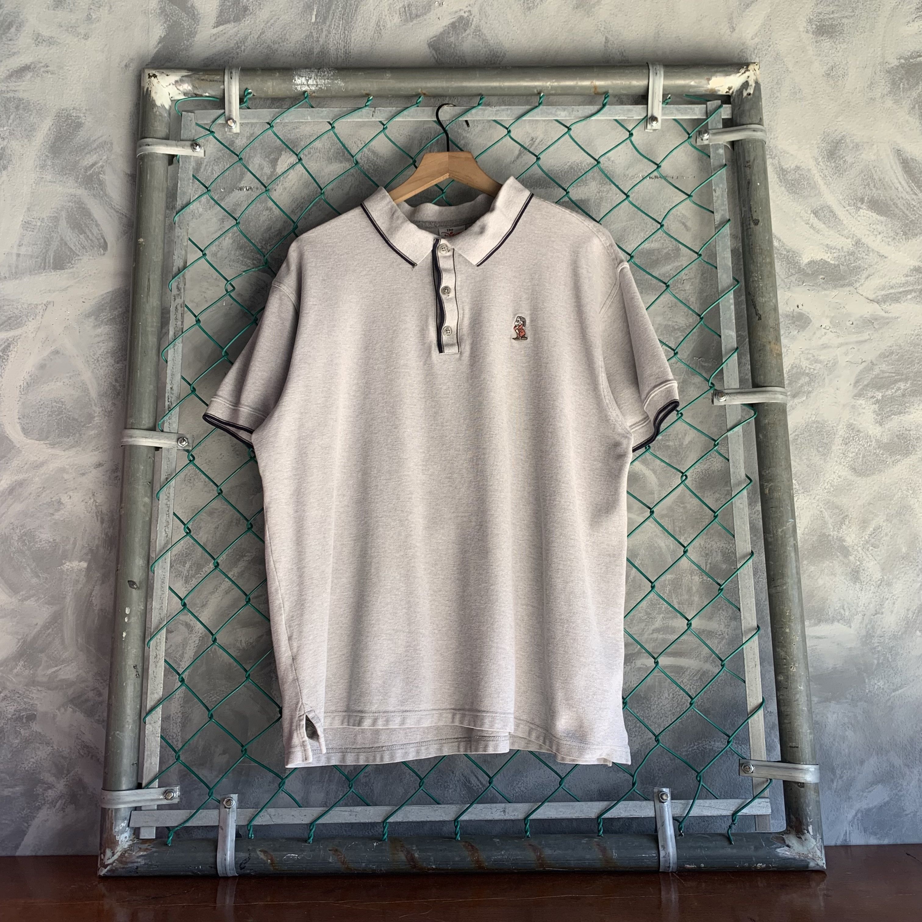 Disney Disney Polo Mens Shirt XL Gray Snow White Elf Size US XL / EU 56 / 4 - 1 Thumbnail