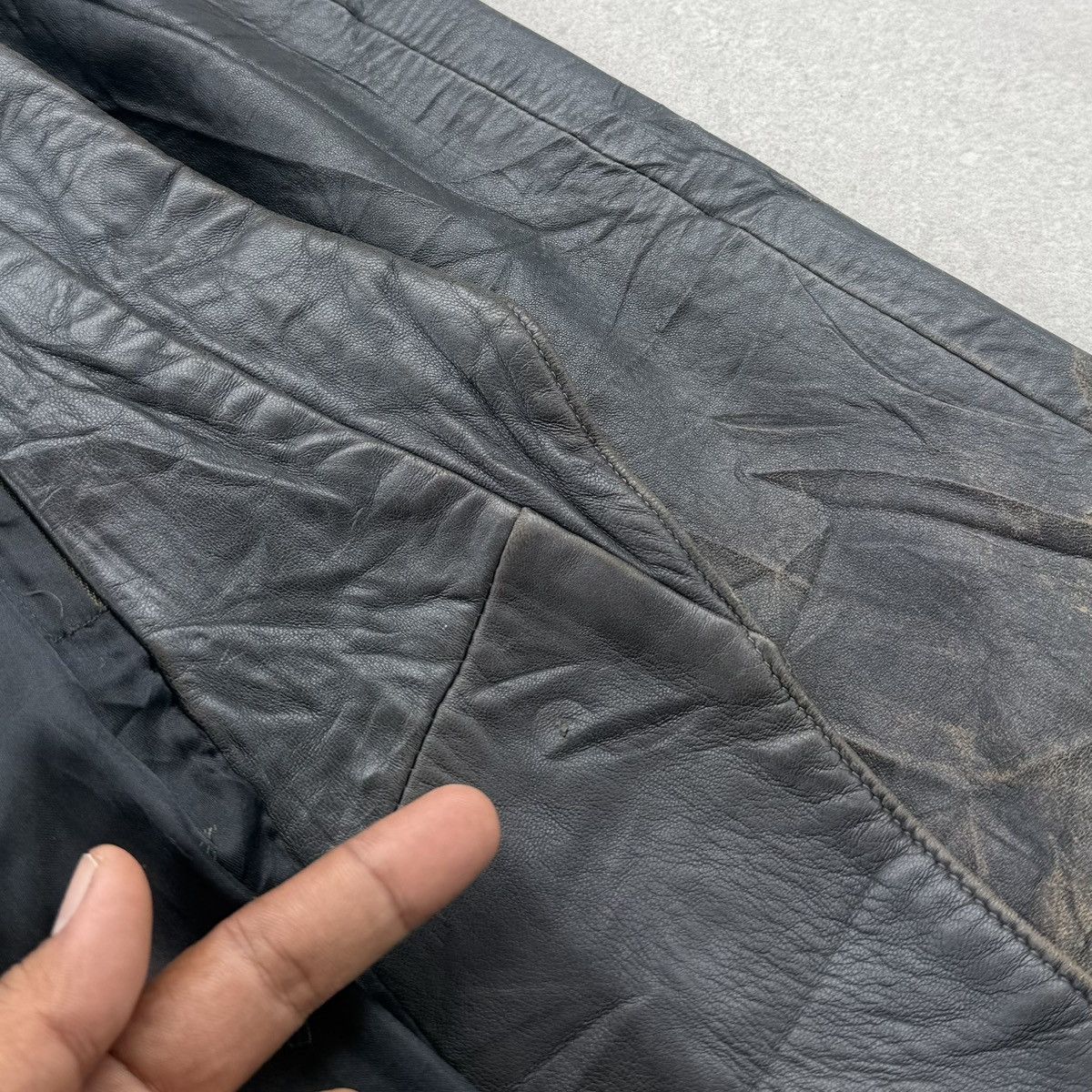 Balenciaga Balenciaga Leather Distressed Coat Black Oversized Jacket Size US L / EU 52-54 / 3 - 17 Thumbnail