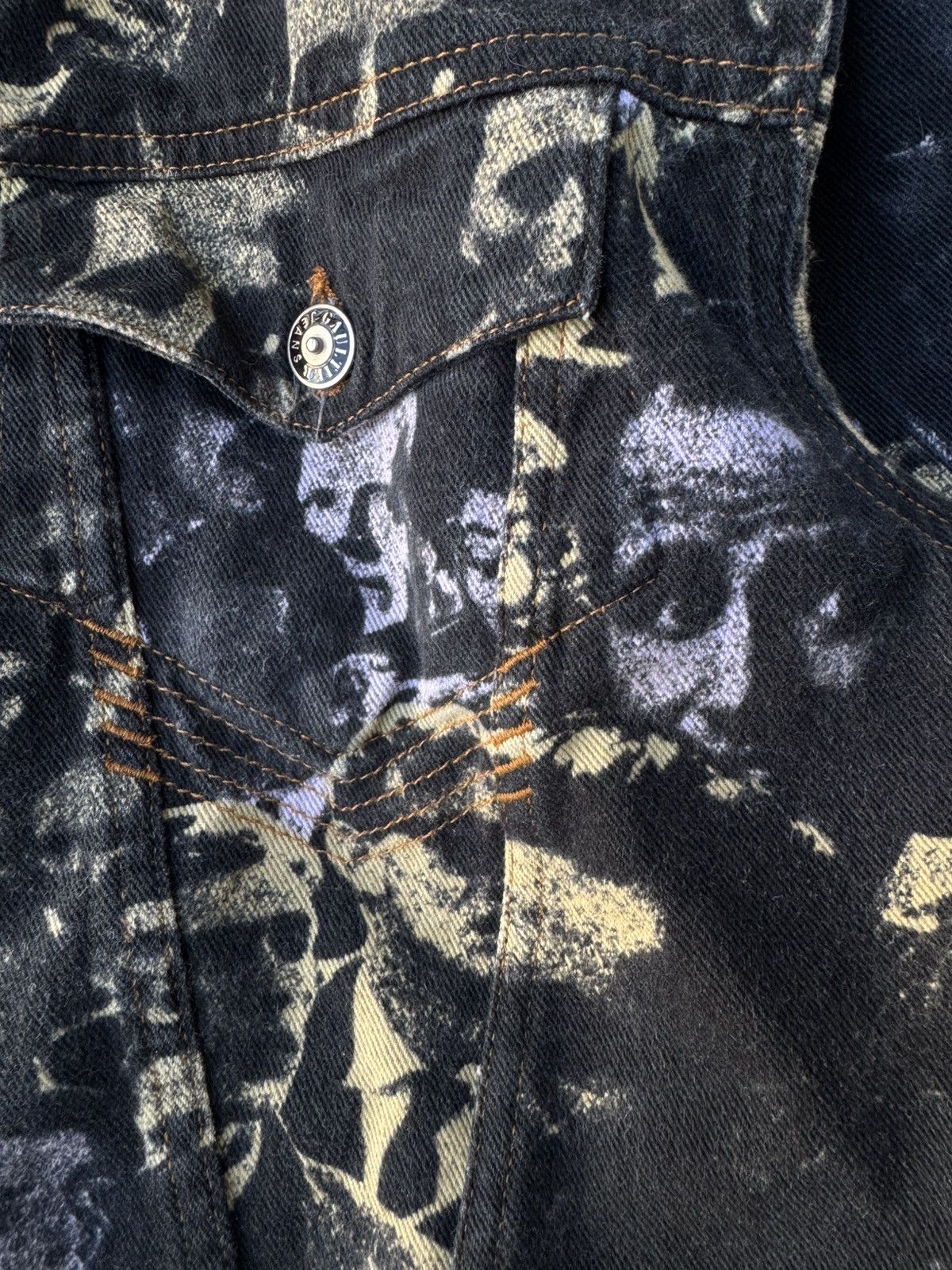 Jean Paul Gaultier Jean Paul Gaultier AW92 Face Print Jacquard Trucker Jacket Size US XL / EU 56 / 4 - 4 Thumbnail