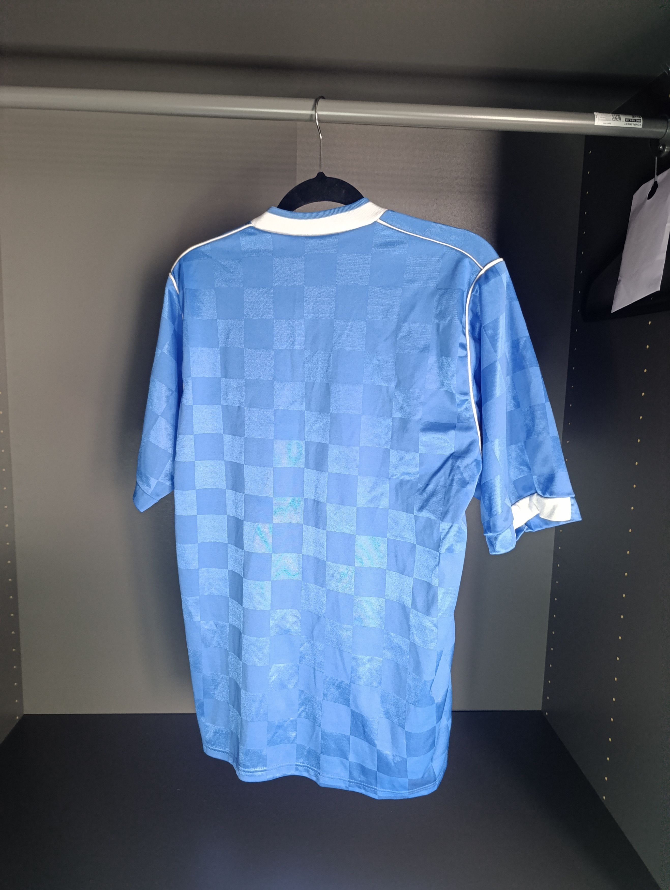 Umbro Vintage Umbro kpmg jersey tshirt Size US L / EU 52-54 / 3 - 5 Thumbnail