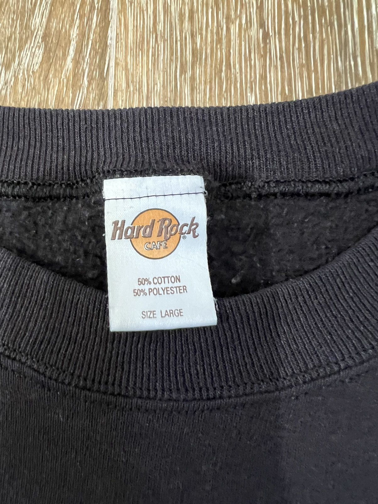 Hard Rock Cafe Vintage Hard rock paris cafe crewneck Size US L / EU 52-54 / 3 - 4 Thumbnail