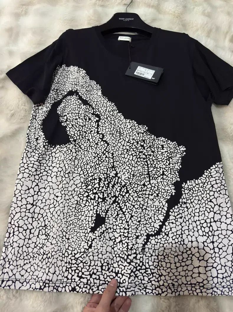 Saint Laurent Paris Saint Laurent Paris Original Black and White Leopard Print Size US M / EU 48-50 / 2 - 2 Thumbnail