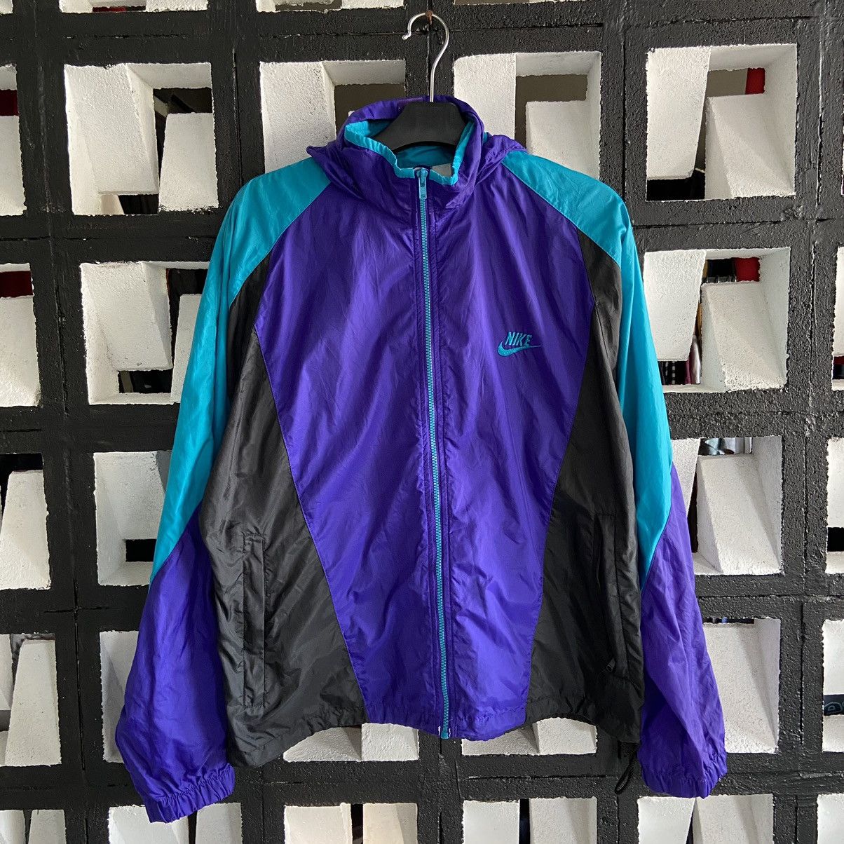 Nike Nike vintage windbracker fullcolours Size US M / EU 48-50 / 2 - 1 Thumbnail