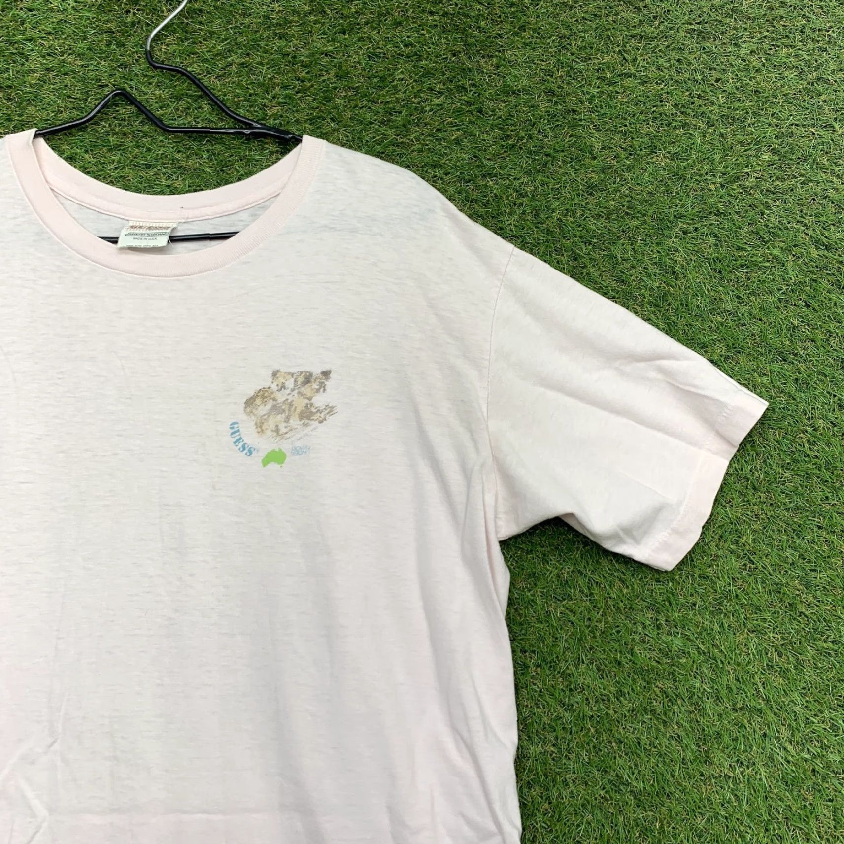 Guess VINTAGE Guess Shirt Mens XL Pink Koala Australian Animals 80s Graphic T-Shirt Retro 1989 Size US XL / EU 56 / 4 - 2 Thumbnail