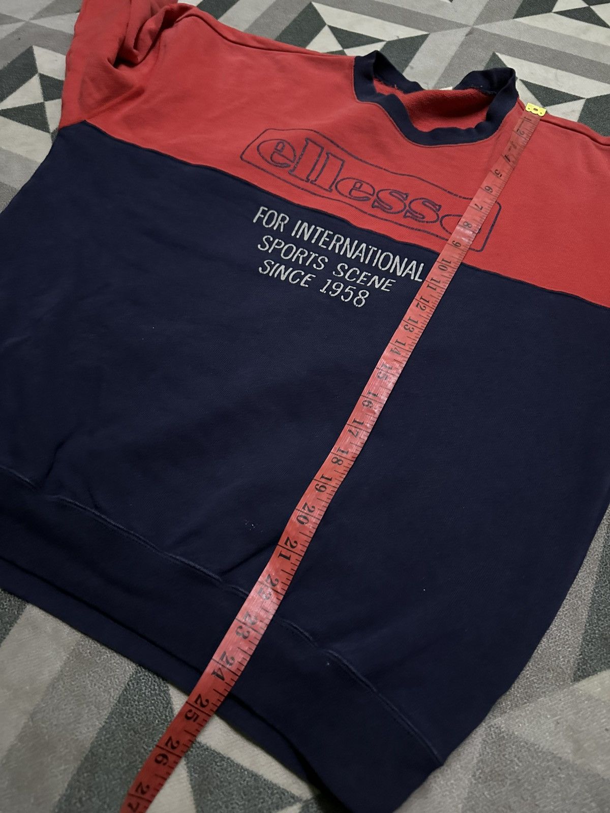 Ellesse Vintage 90s Ellesse crewned sweatshirt Size US L / EU 52-54 / 3 - 10 Thumbnail
